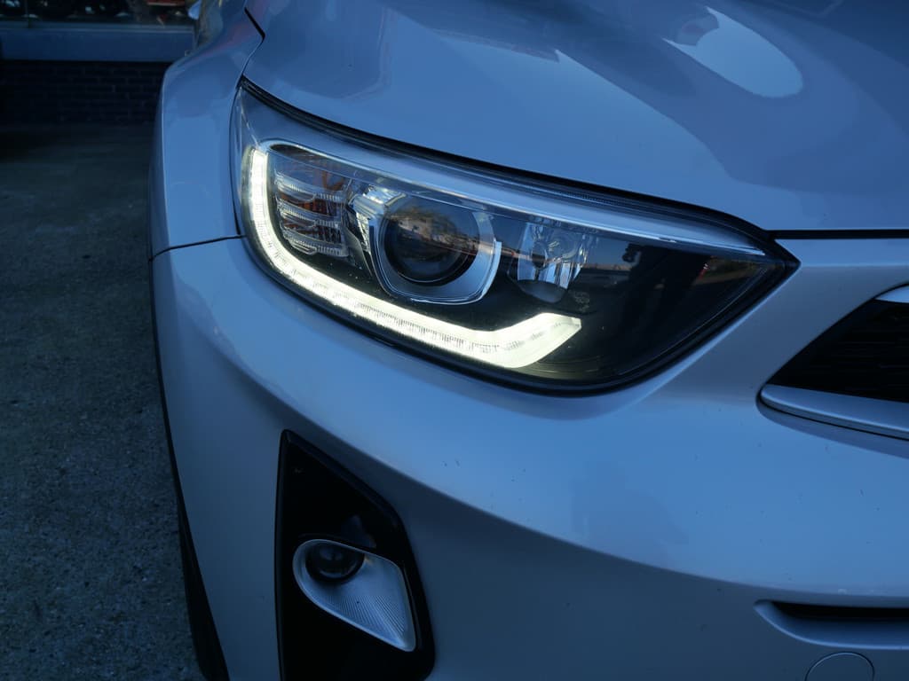 Kia Stonic 1.0 T-GDi COMFORT PLUS LINE | CRUISE | CAMERA | CARPLAY | NAVIGATIE | NL-AUTO!! thumbnail 4