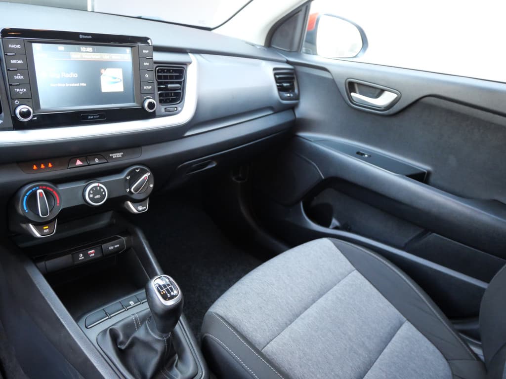 Kia Stonic 1.0 T-GDi COMFORT PLUS LINE | CRUISE | CAMERA | CARPLAY | NAVIGATIE | NL-AUTO!! thumbnail 8