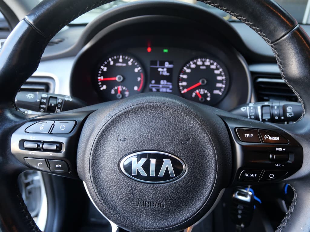 Kia Stonic 1.0 T-GDi COMFORT PLUS LINE | CRUISE | CAMERA | CARPLAY | NAVIGATIE | NL-AUTO!! thumbnail 9