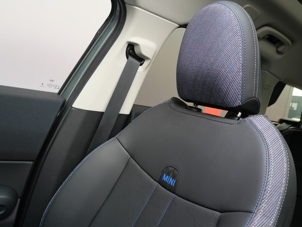 MINI Countryman 2.0 S ALL4 CLASSIC M PLUS | PANORAMA | TREKHAAK | H.U.D | 218 PK | FABRIEKSGARANTIE!! thumbnail 11