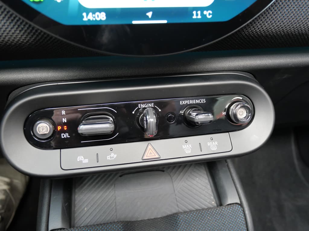 MINI Countryman 2.0 S ALL4 CLASSIC M PLUS | PANORAMA | TREKHAAK | H.U.D | 218 PK | FABRIEKSGARANTIE!! thumbnail 14