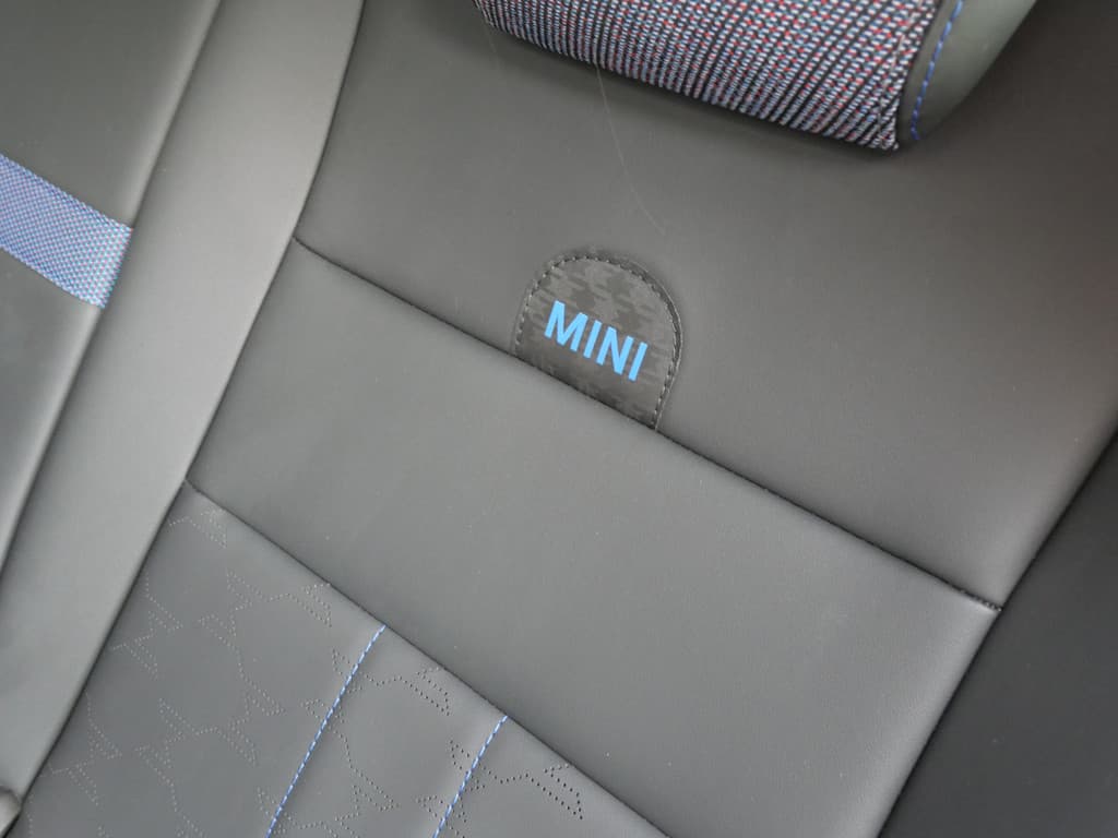 MINI Countryman 2.0 S ALL4 CLASSIC M PLUS | PANORAMA | TREKHAAK | H.U.D | 218 PK | FABRIEKSGARANTIE!! thumbnail 10