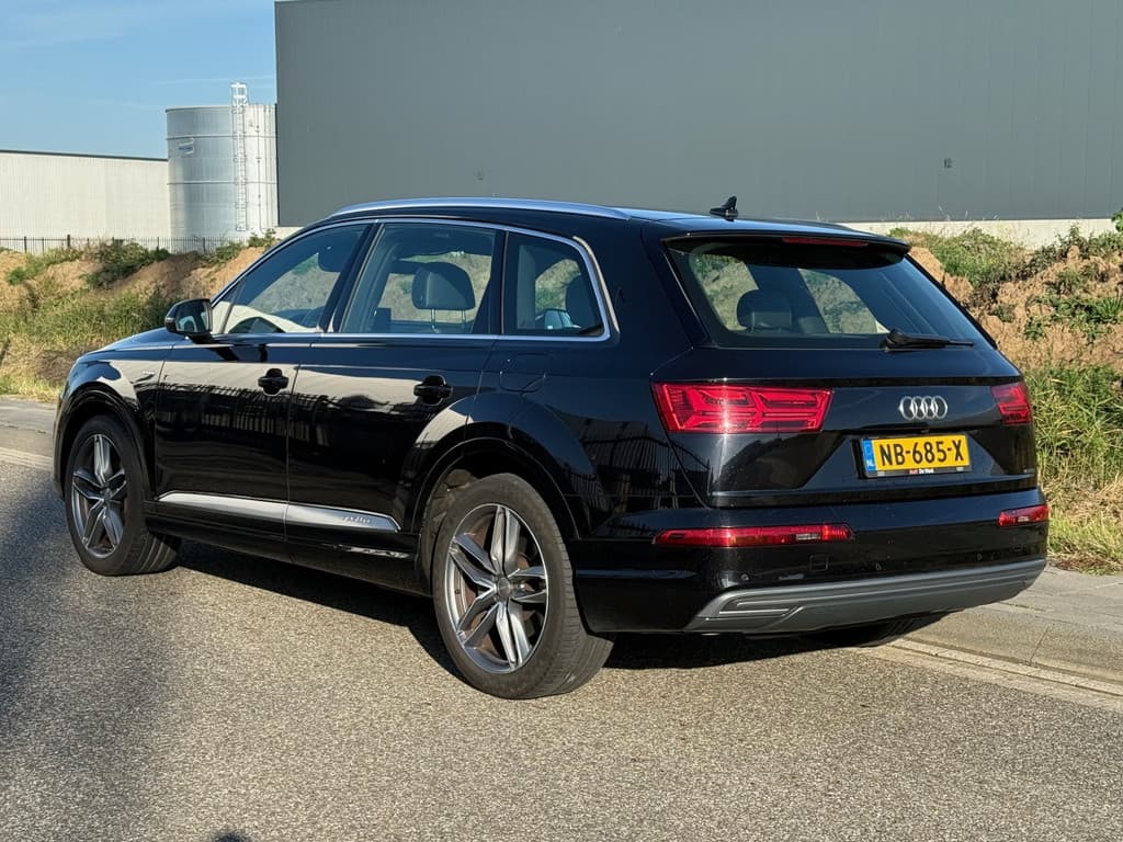 Audi Q7 thumbnail 5