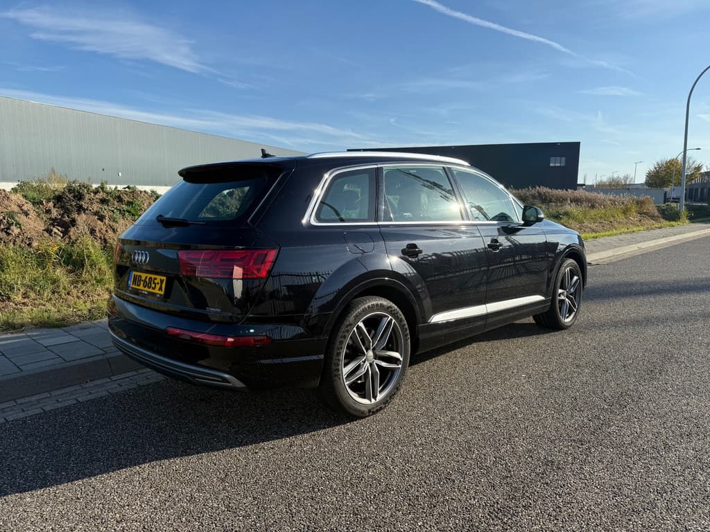 Audi Q7 thumbnail 6
