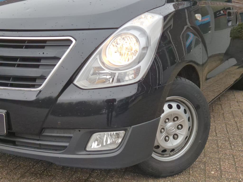 Hyundai H300 thumbnail 24