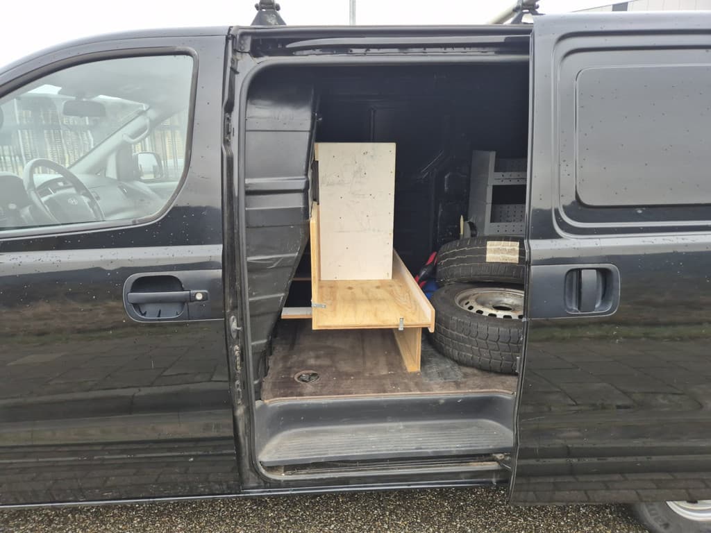 Hyundai H300 thumbnail 28