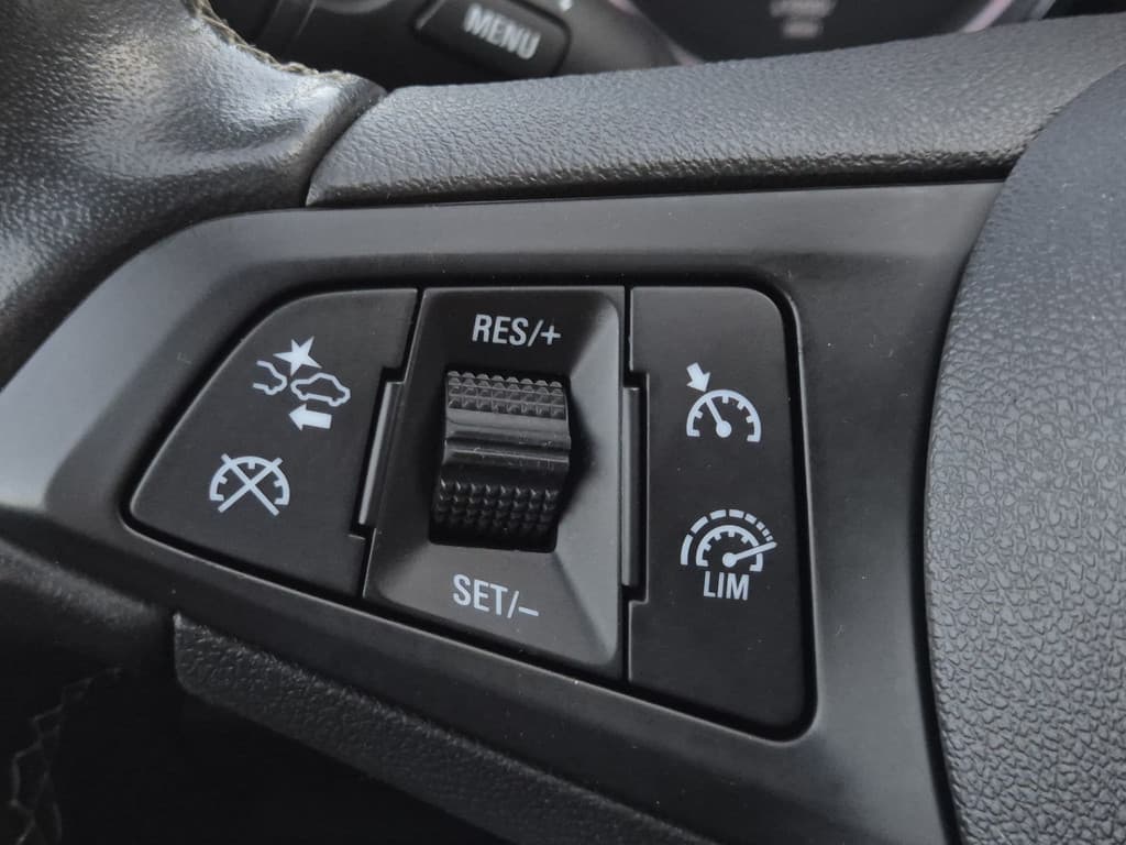 Opel Astra thumbnail 14