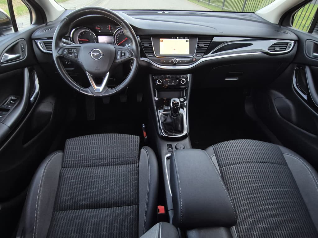 Opel Astra thumbnail 4