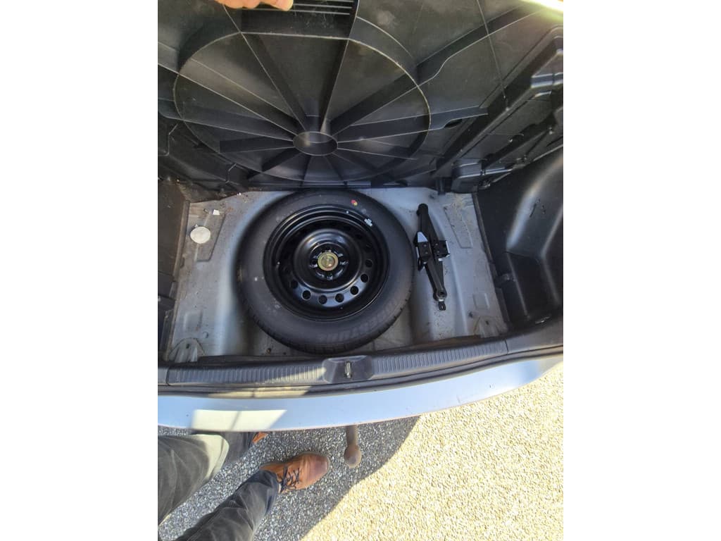 Toyota Corolla Verso thumbnail 17