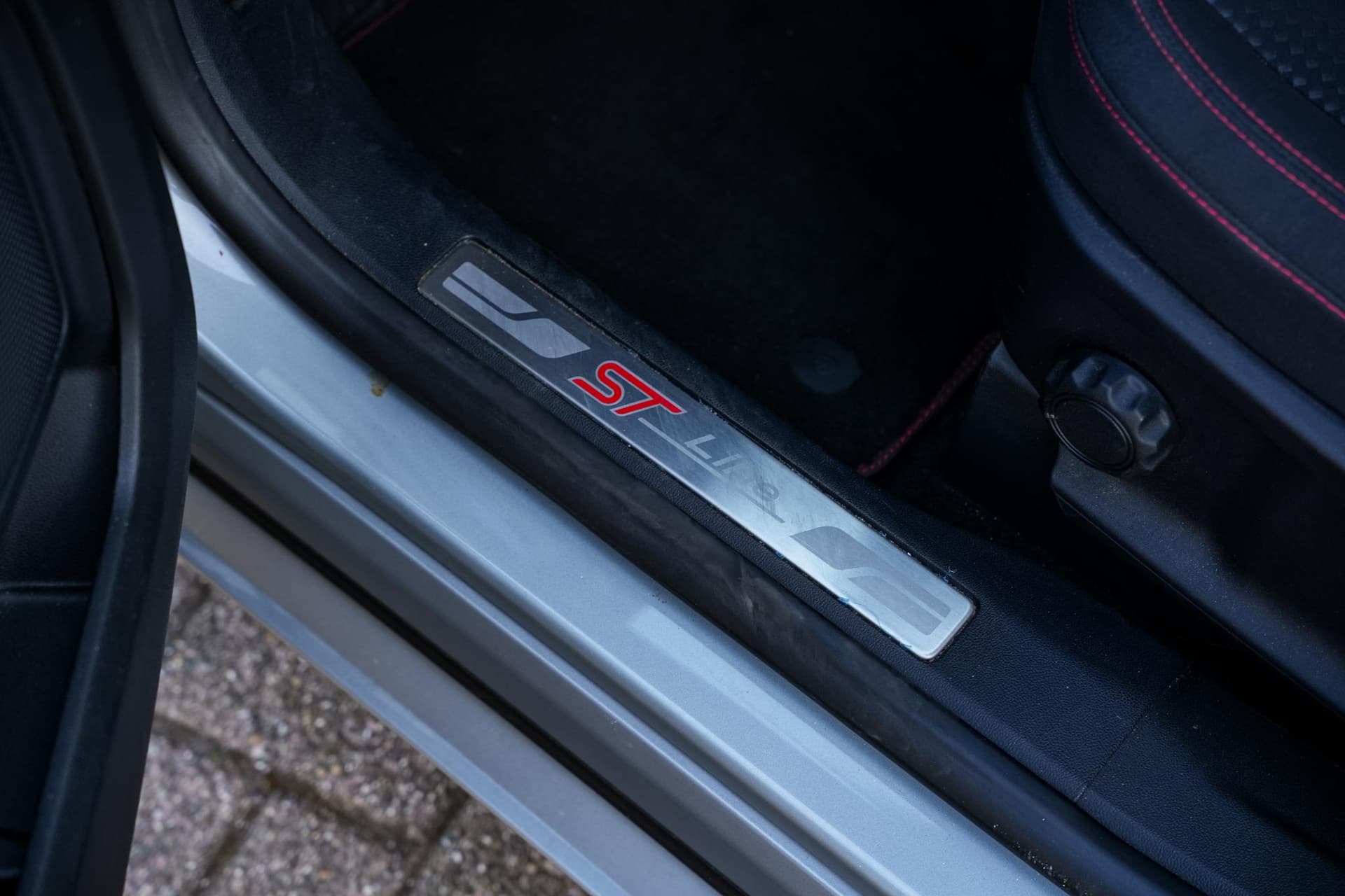 Ford Kuga 1.5 EcoBoost ST line 1.5 EcoBoost ST line thumbnail 34