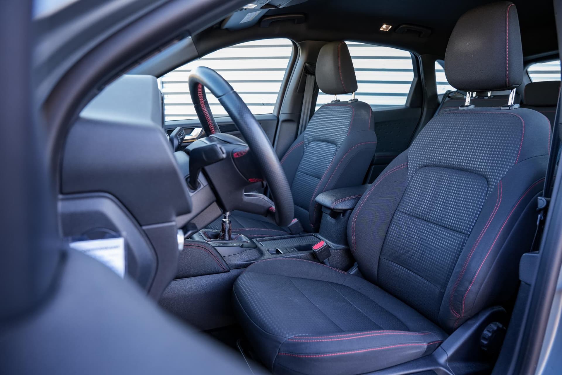 Ford Kuga 1.5 EcoBoost ST line 1.5 EcoBoost ST line thumbnail 8