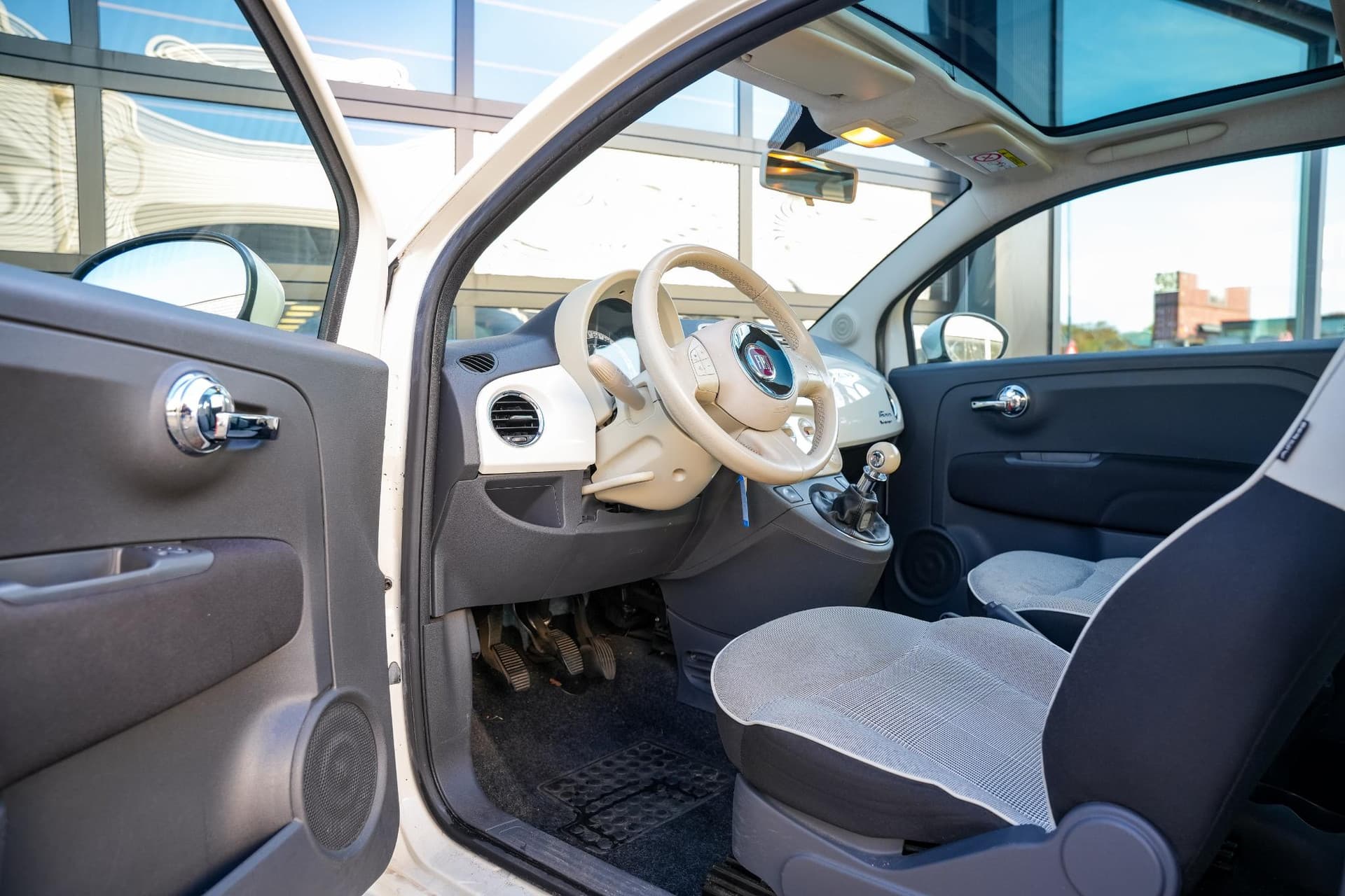 Fiat 500 1.2 Lounge 1.2 Lounge thumbnail 2