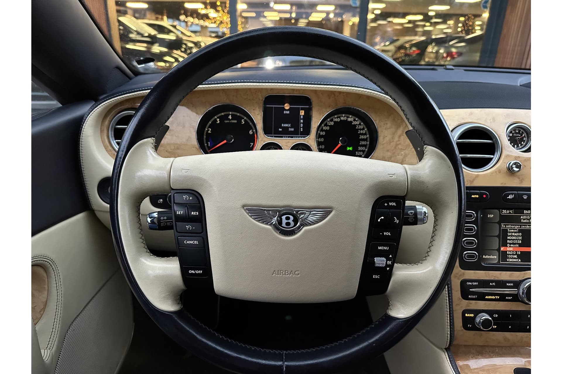 Bentley Continental GTC 6.0 W12 6.0 W12 thumbnail 8