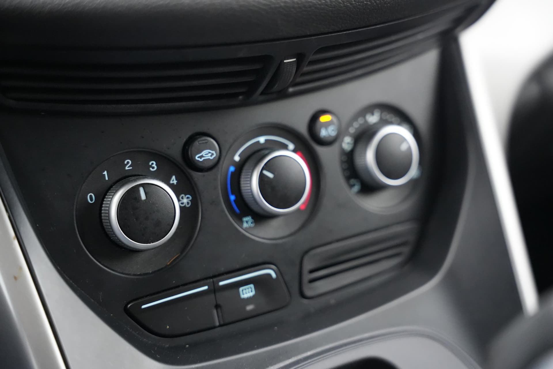 Ford Kuga Ford Kuga Ford Kuga thumbnail 22