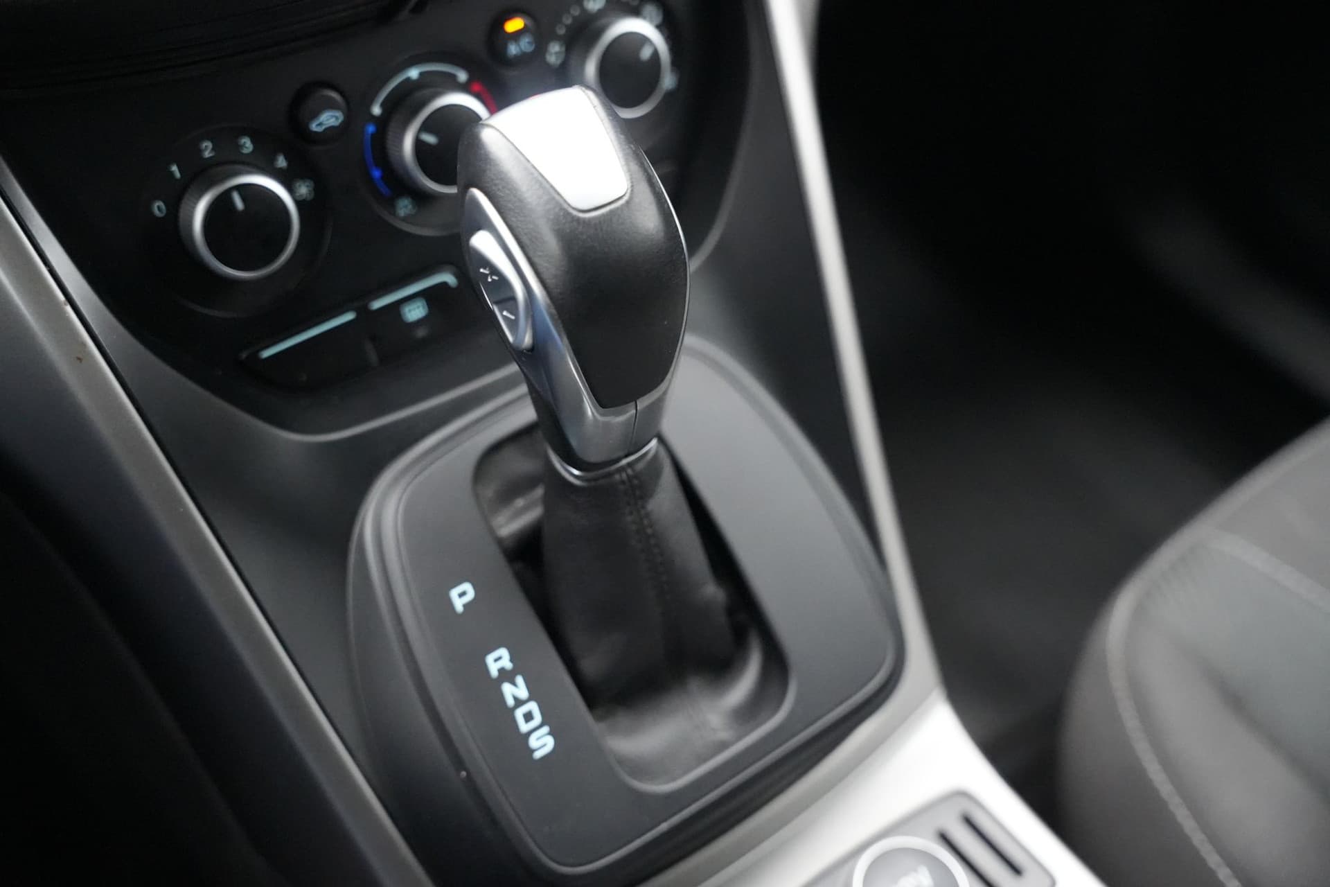 Ford Kuga Ford Kuga Ford Kuga thumbnail 24