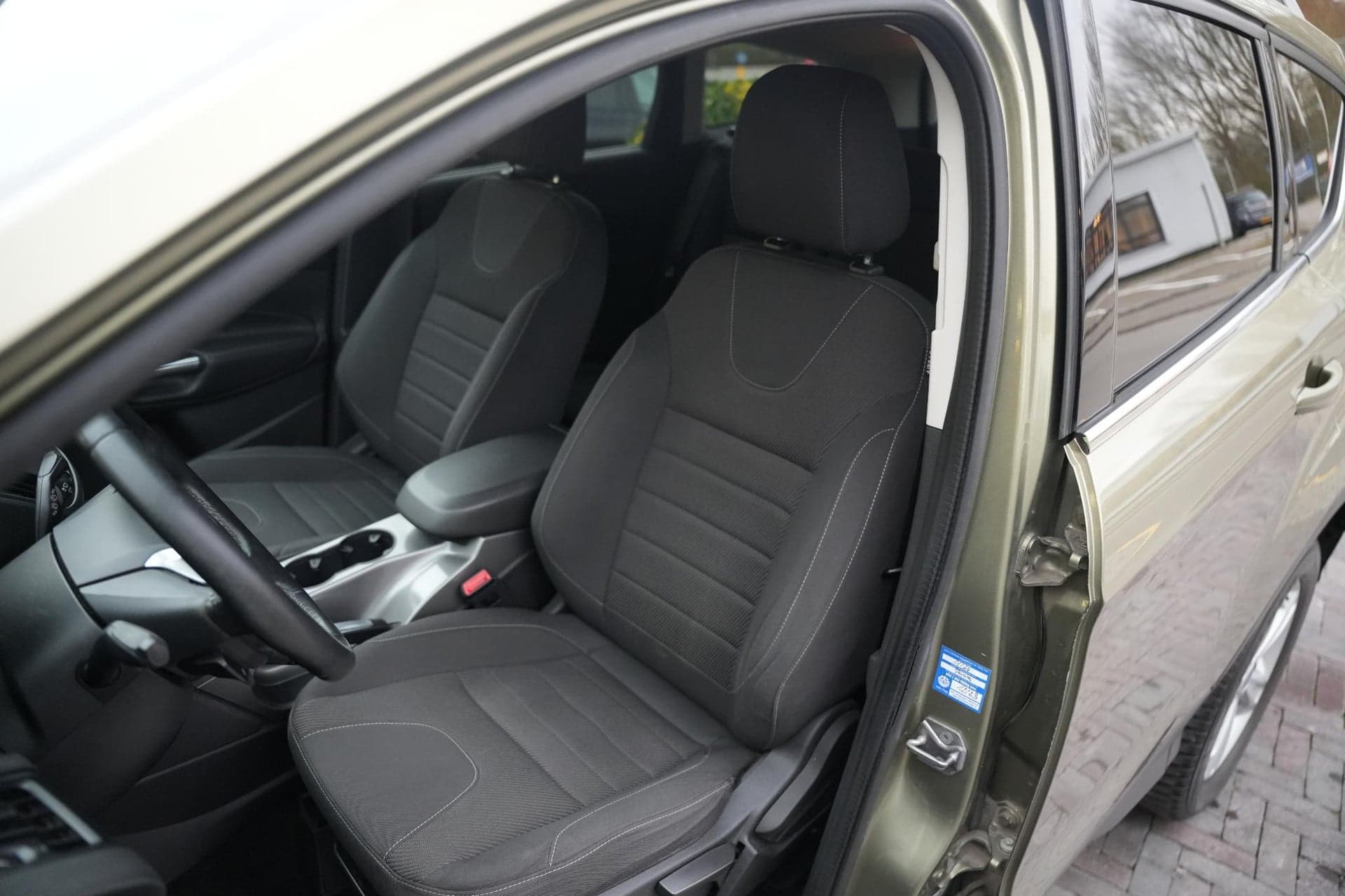 Ford Kuga Ford Kuga Ford Kuga thumbnail 4