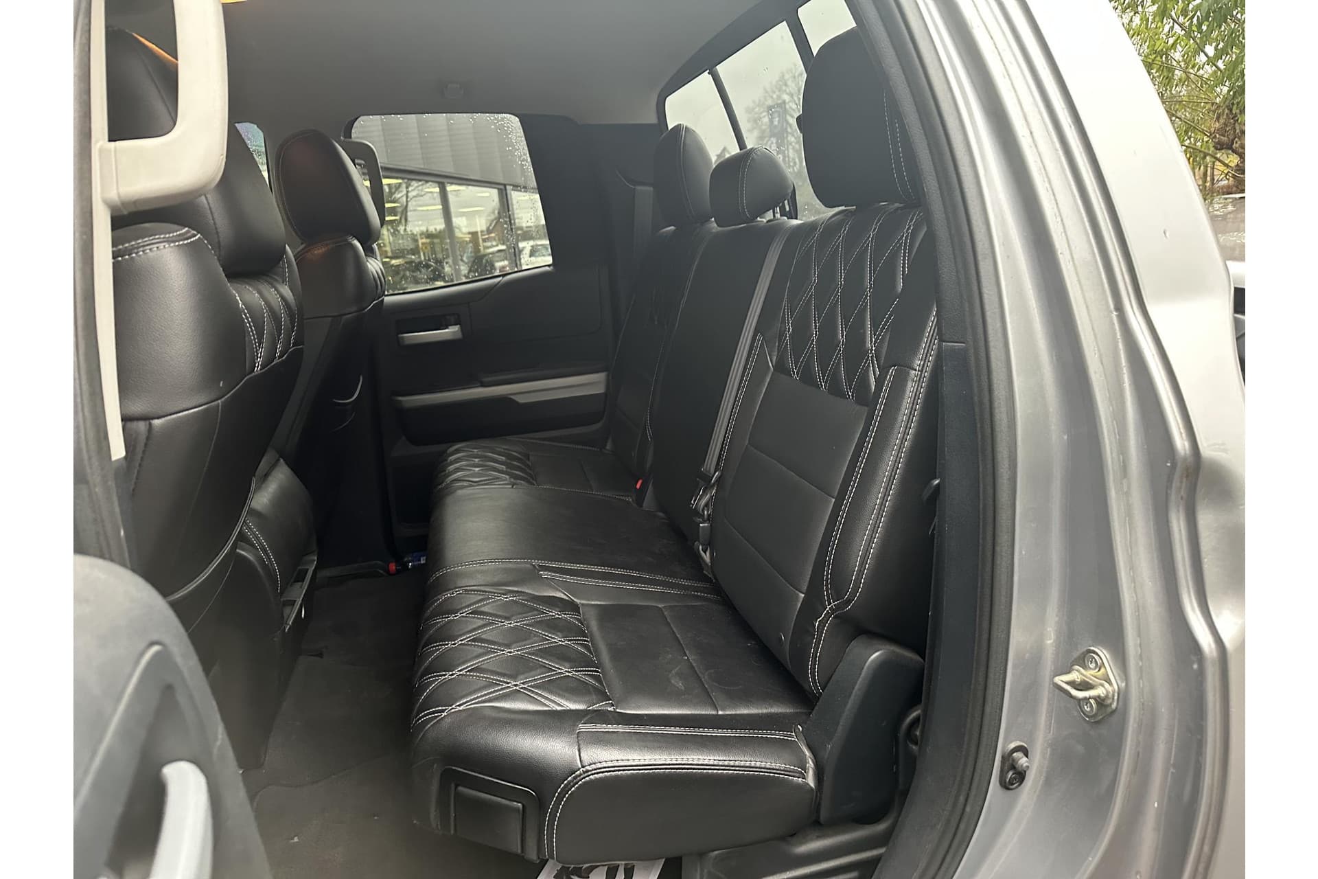 Toyota Tundra 5.7 V8 Double Cab 5.7 V8 Double Cab thumbnail 10