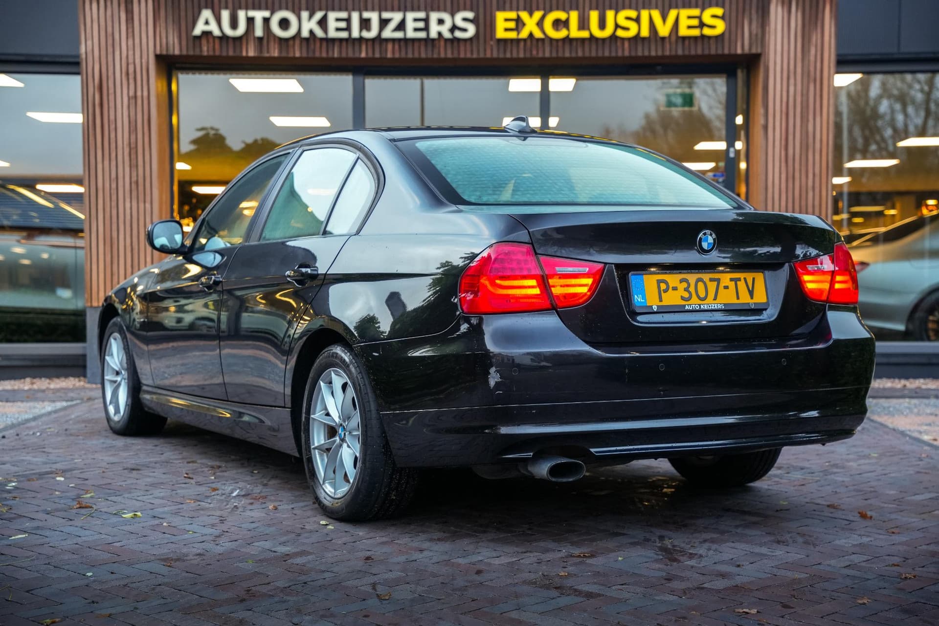 BMW 3-serie 320i Business Line 320i Business Line thumbnail 7