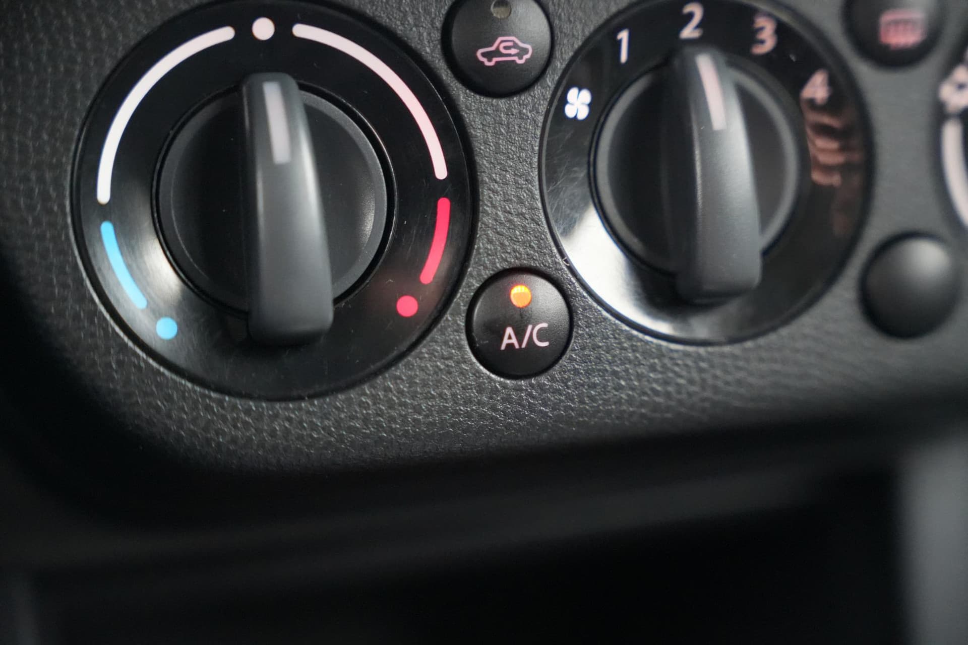 Suzuki Swift 1.3 GLS 1.3 GLS thumbnail 20