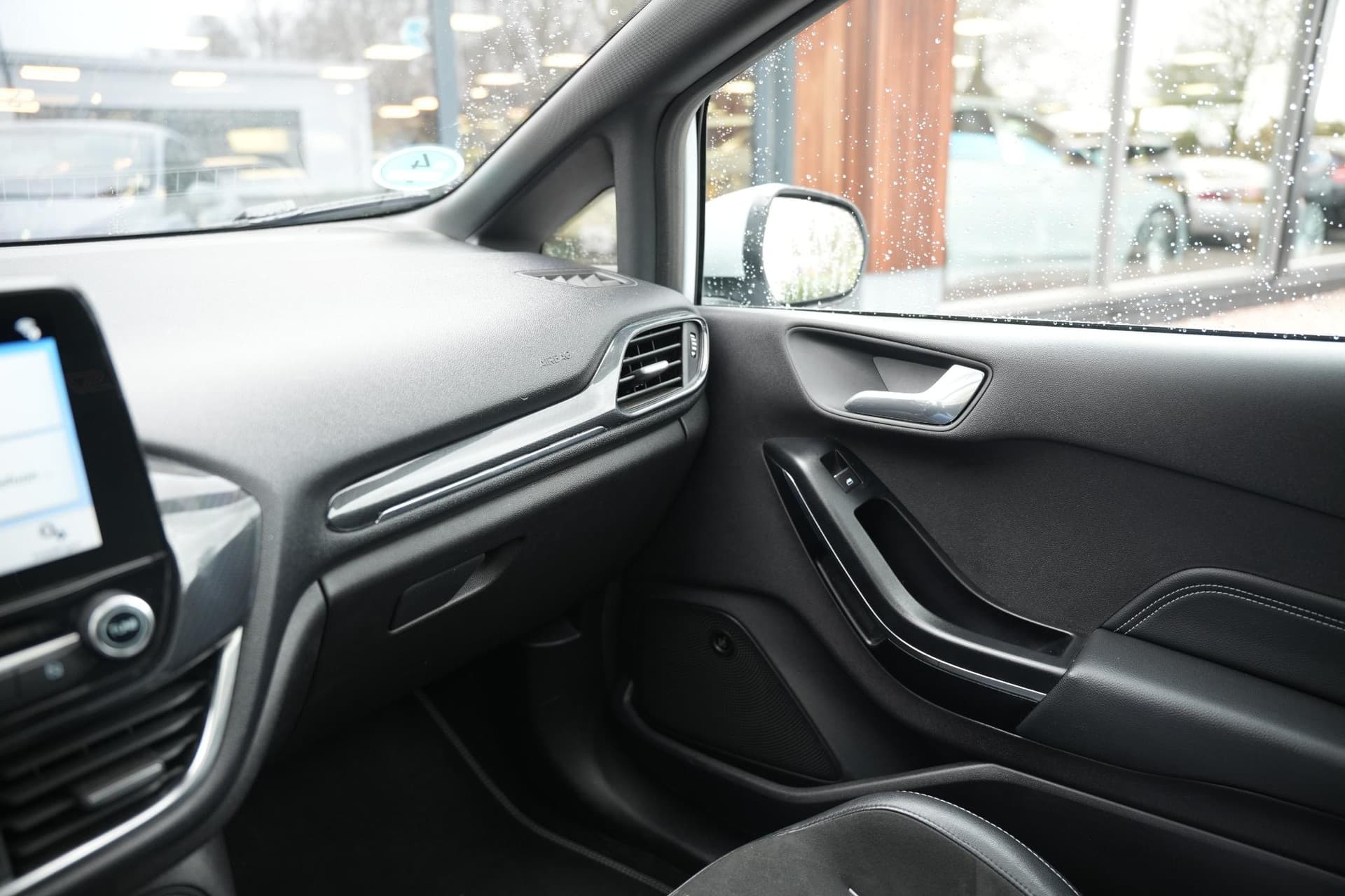 Ford Fiesta 1.5 EcoBoost ST-3 1.5 EcoBoost ST-3 thumbnail 34