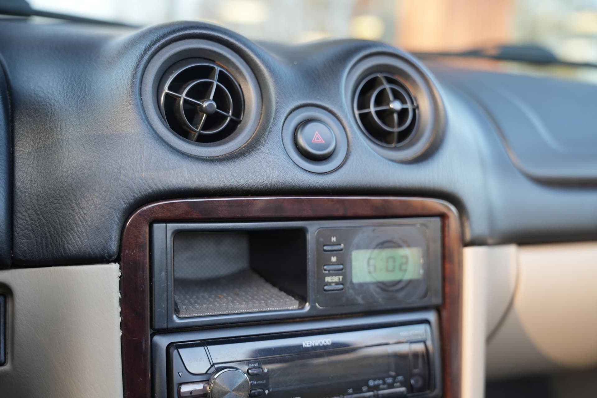 Mazda MX-5 1.6i 1.6i thumbnail 22