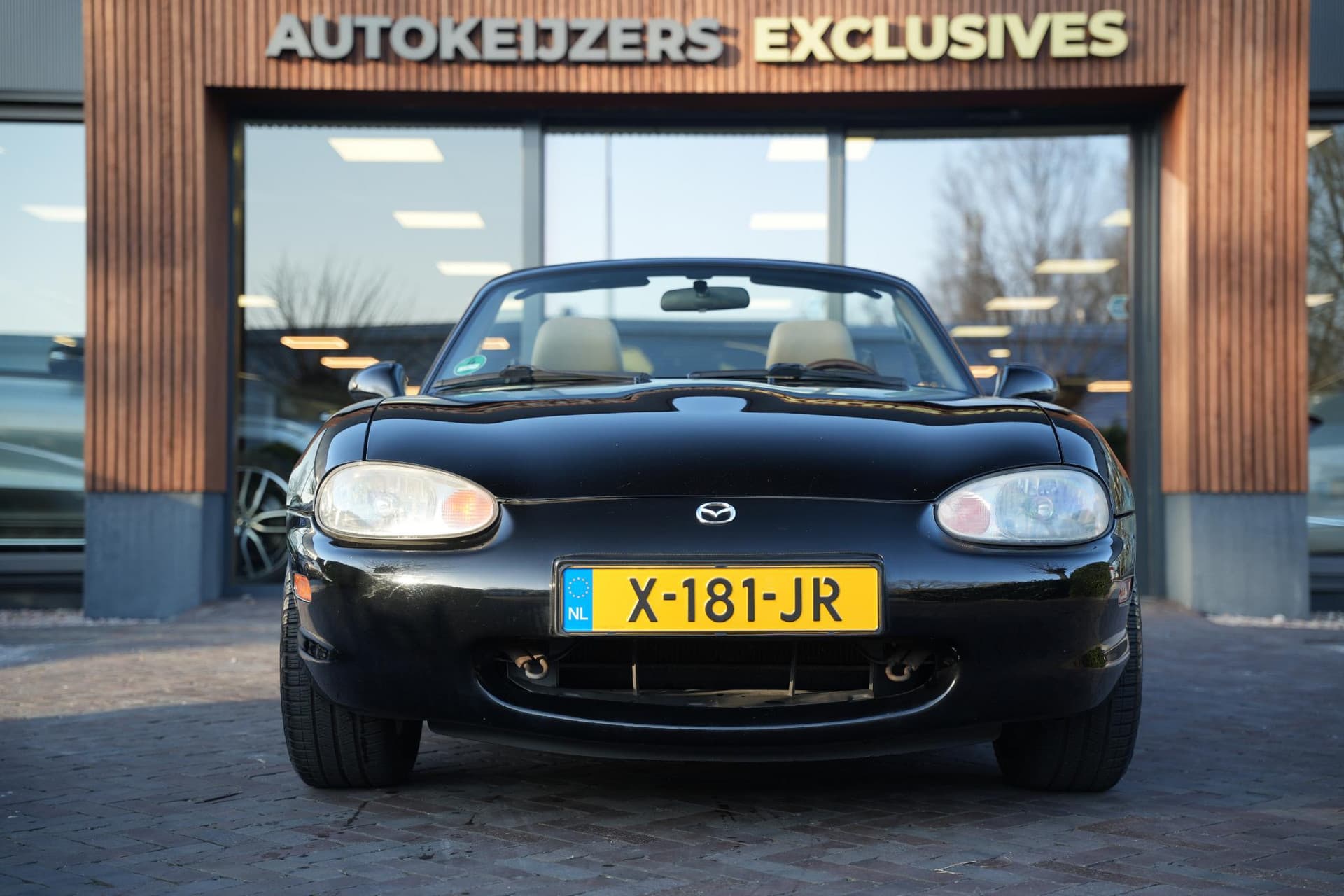 Mazda MX-5 1.6i 1.6i thumbnail 3