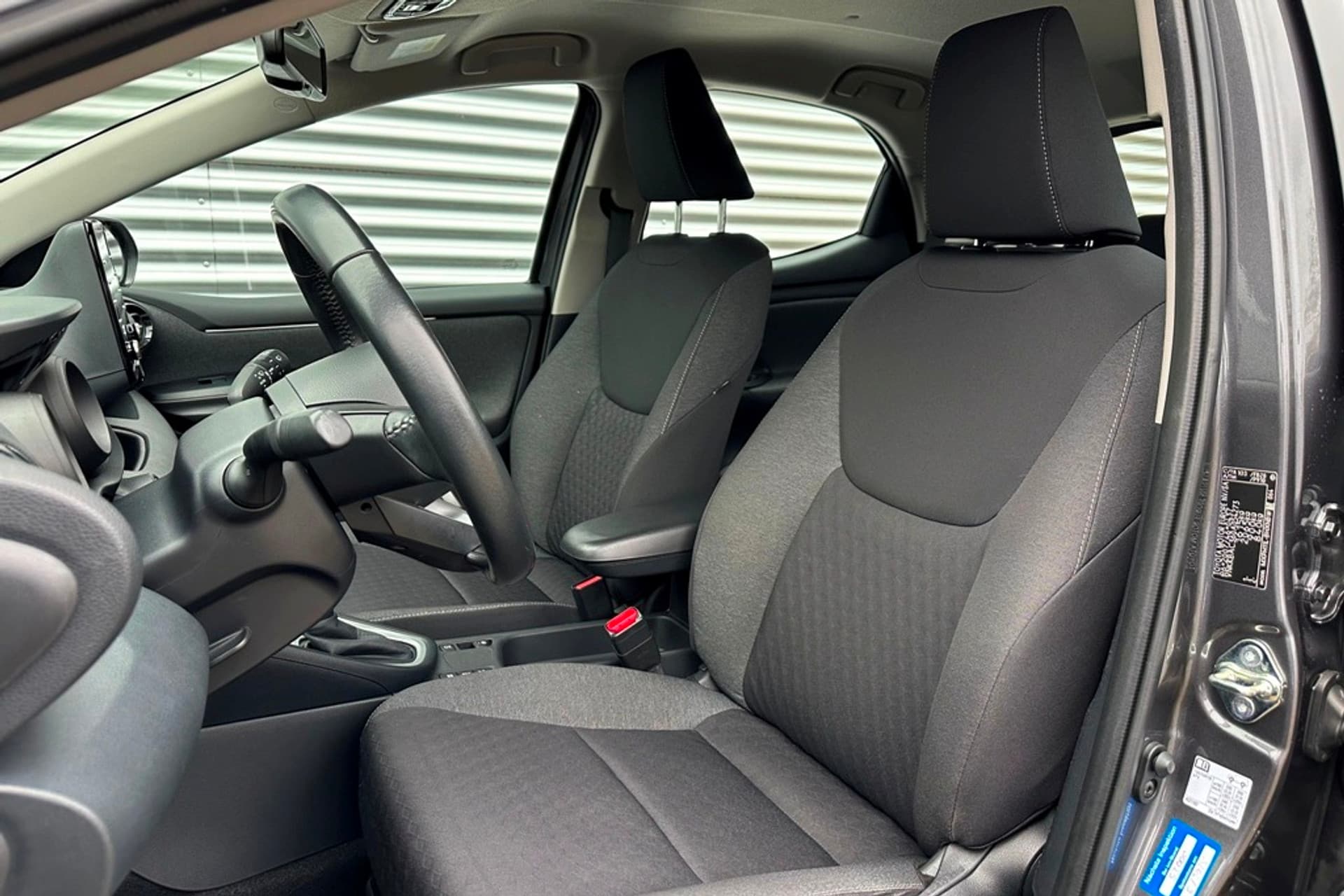 Toyota Yaris 1.5 Hybrid Dynamic Carplay / Camera / Stoel verw. thumbnail 15