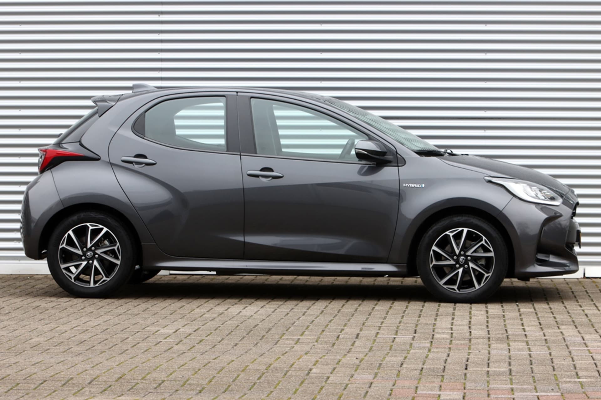 Toyota Yaris 1.5 Hybrid Dynamic Carplay / Camera / Stoel verw. thumbnail 3