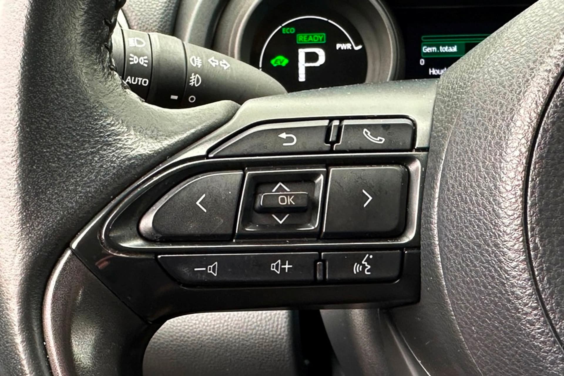 Toyota Yaris 1.5 Hybrid Dynamic Carplay / Camera / Stoel verw. thumbnail 21