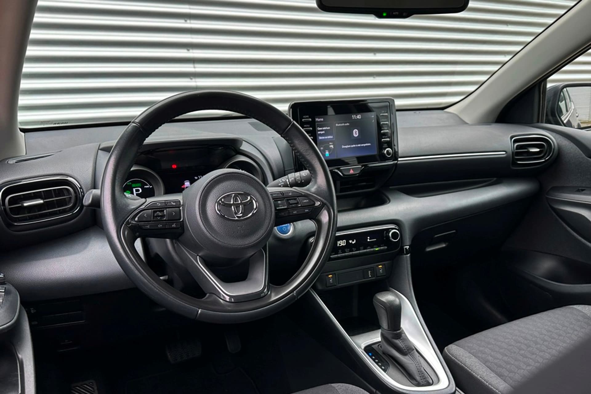 Toyota Yaris 1.5 Hybrid Dynamic Carplay / Camera / Stoel verw. thumbnail 9