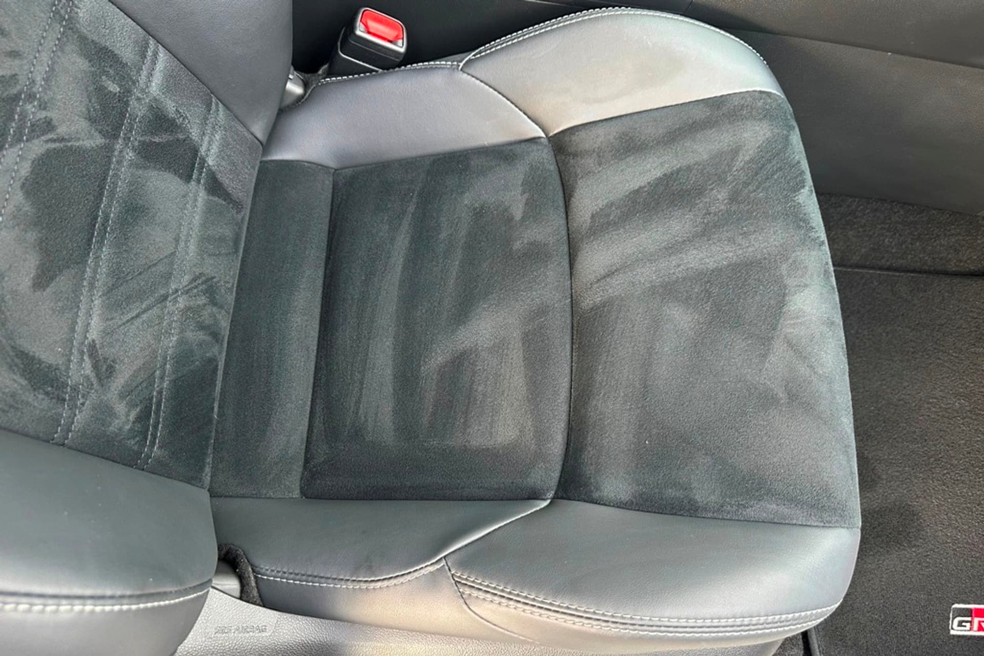 Toyota RAV4 2.5 Hybrid AWD GR SPORT thumbnail 15