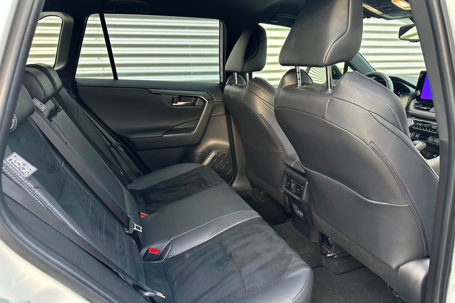 Toyota RAV4 2.5 Hybrid AWD GR SPORT thumbnail 16