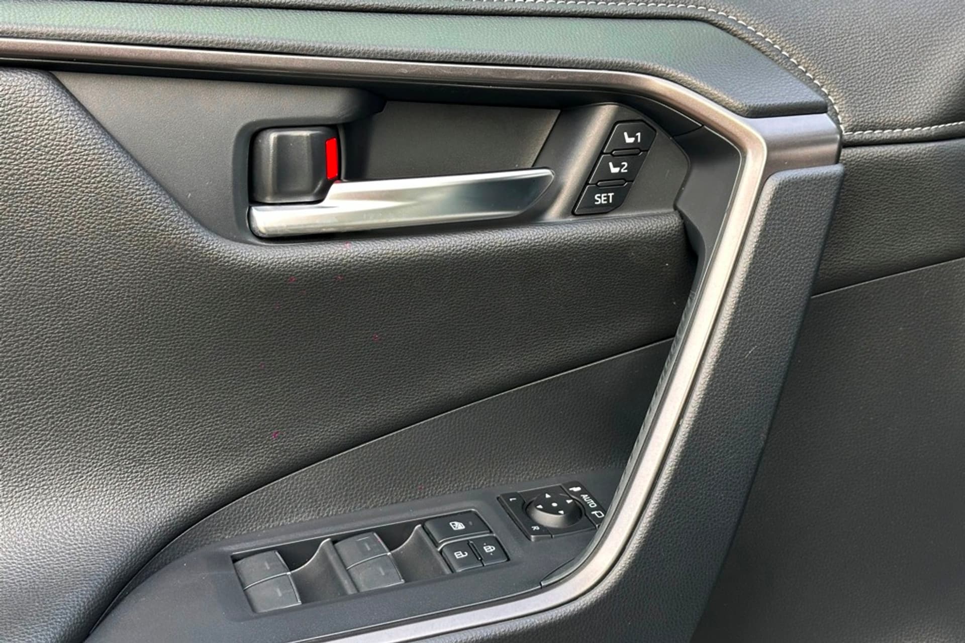 Toyota RAV4 2.5 Hybrid AWD GR SPORT thumbnail 33