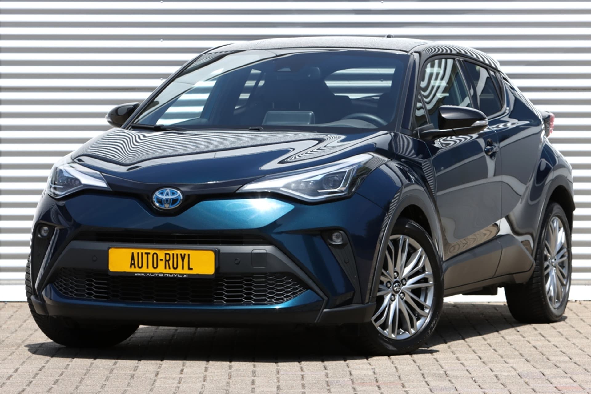 Toyota C-HR 1.8 Hybrid Style Bi-Tone Carplay / Safety Pakket / Navi
