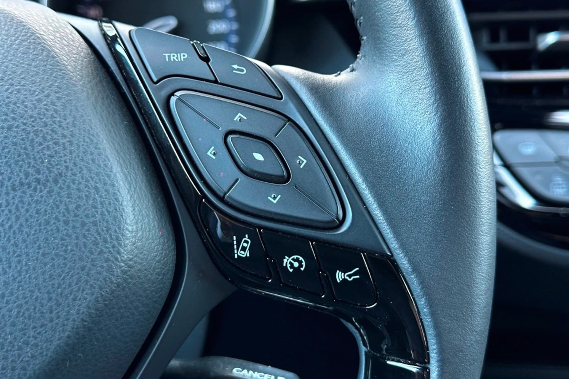 Toyota C-HR 1.8 Hybrid Style Bi-Tone Carplay / Safety Pakket / Navi thumbnail 19