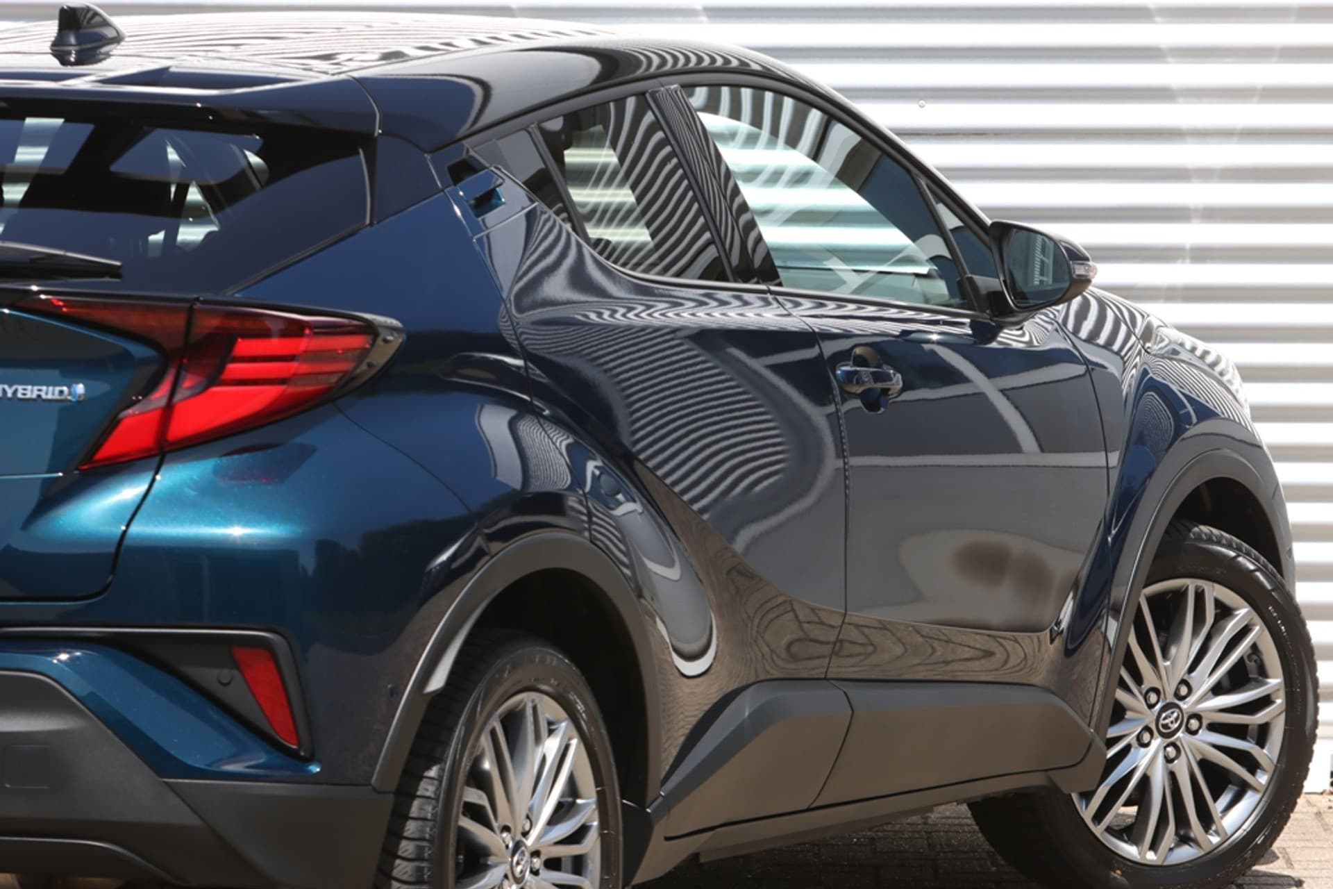 Toyota C-HR 1.8 Hybrid Style Bi-Tone Carplay / Safety Pakket / Navi thumbnail 7