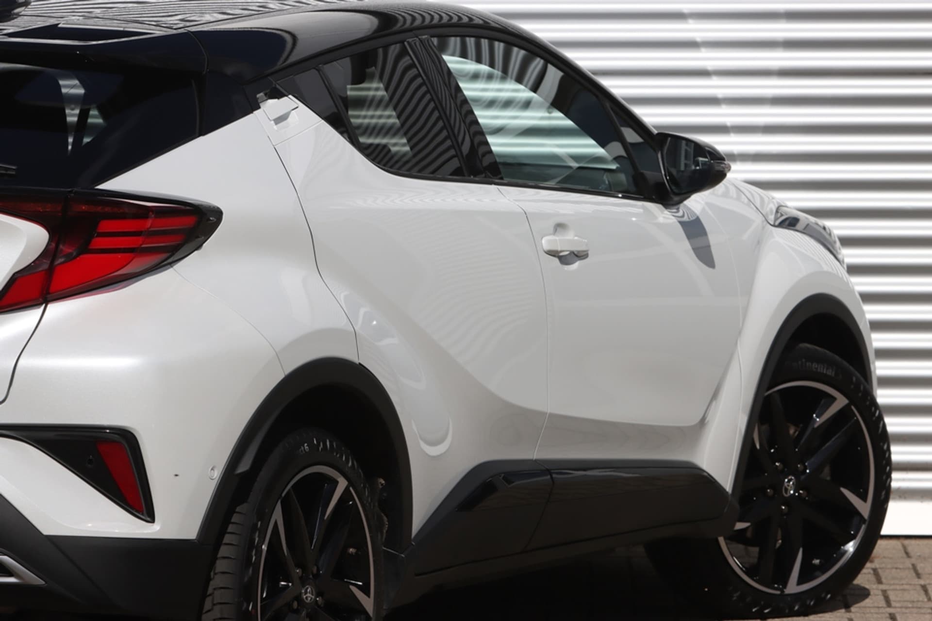 Toyota C-HR 1.8 Hybrid GR-Sport Bi-Tone 9.266 KM. thumbnail 7