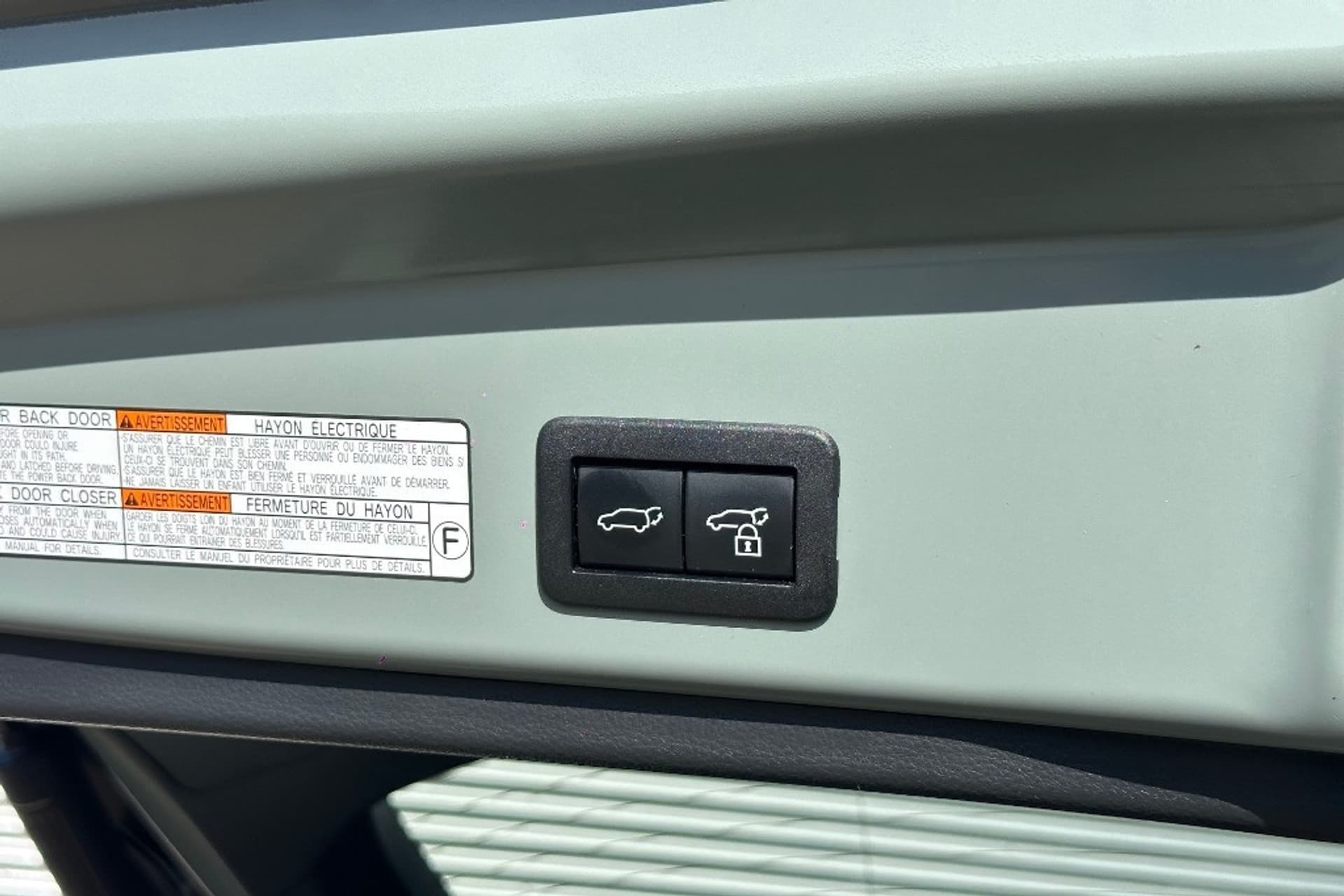 Toyota Corolla Cross Hybrid 200 Advent. / Pano / 4X4 thumbnail 29