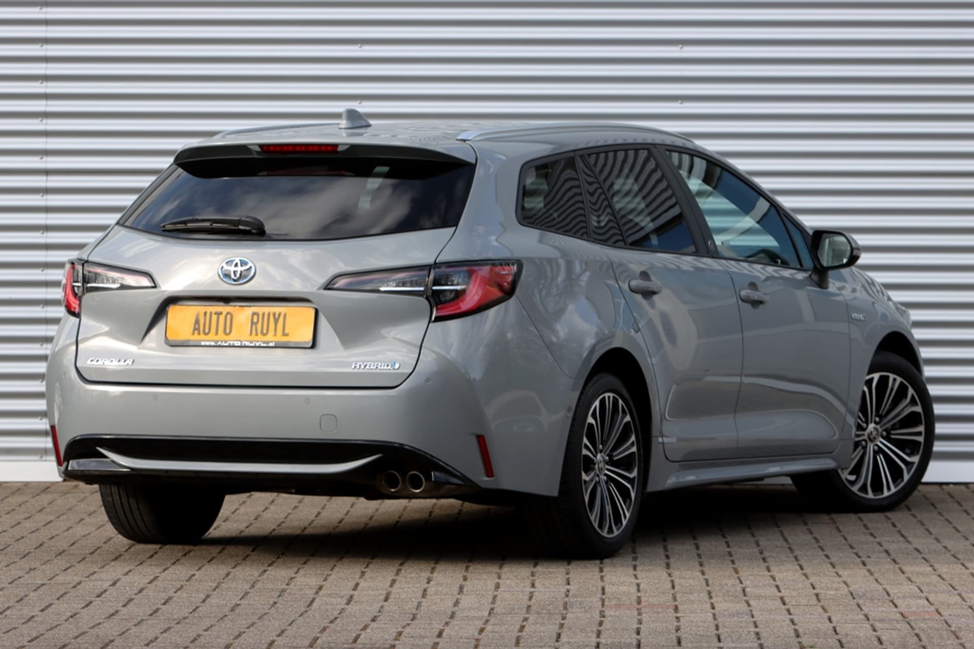 Toyota Corolla Touring Sports 2.0 Hybrid Team thumbnail 2