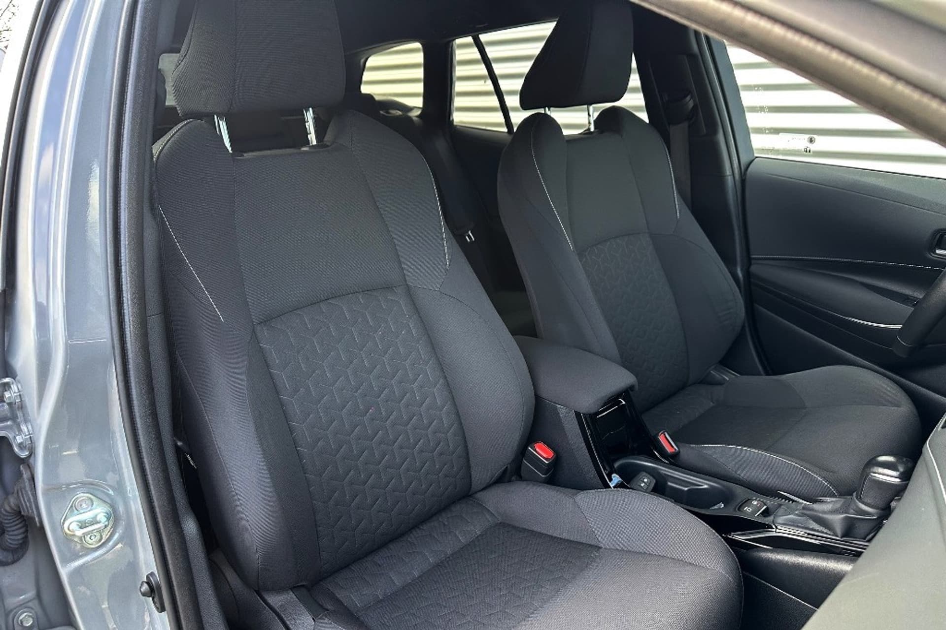 Toyota Corolla Touring Sports 2.0 Hybrid Team thumbnail 13