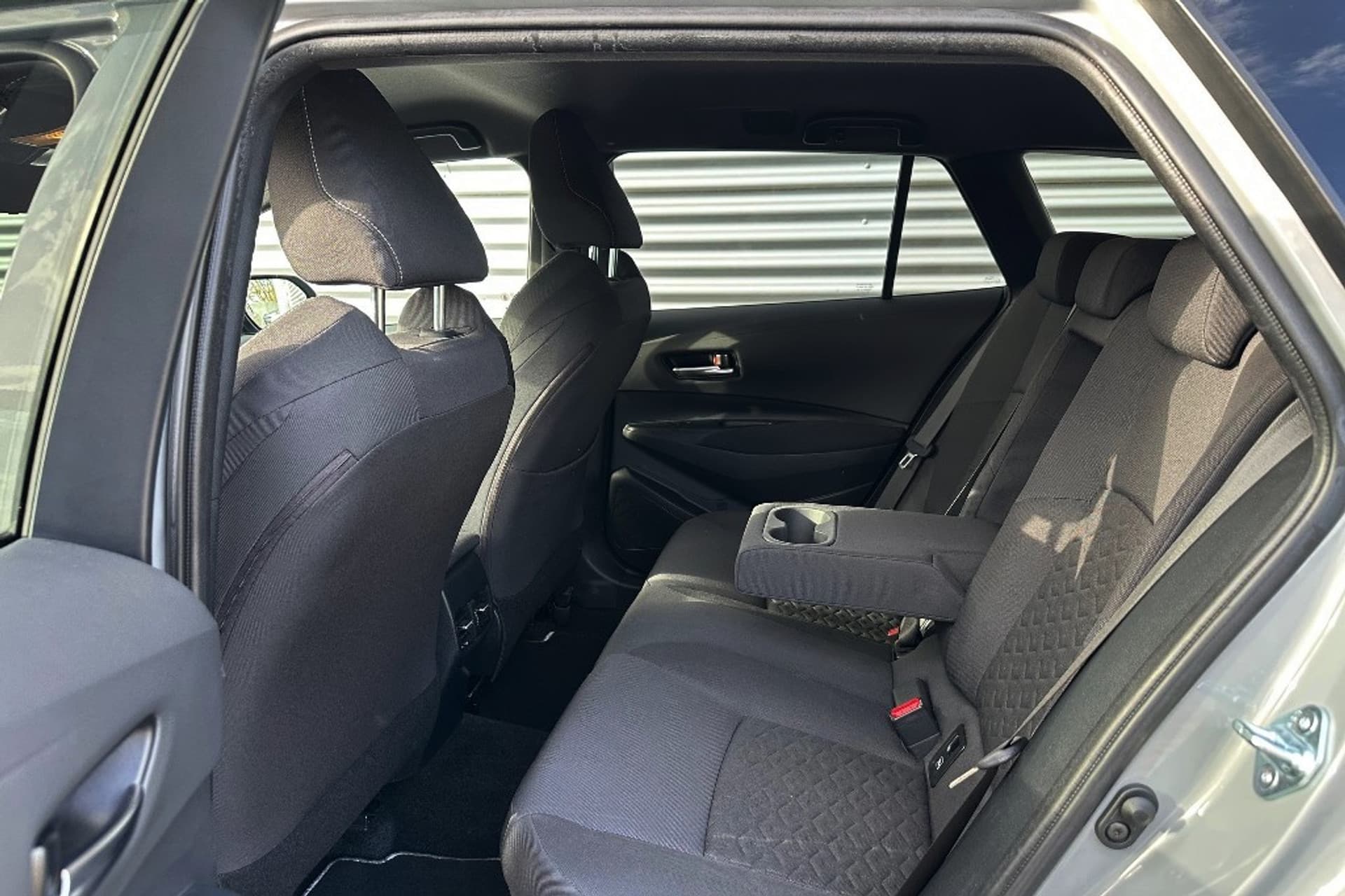 Toyota Corolla Touring Sports 2.0 Hybrid Team thumbnail 16