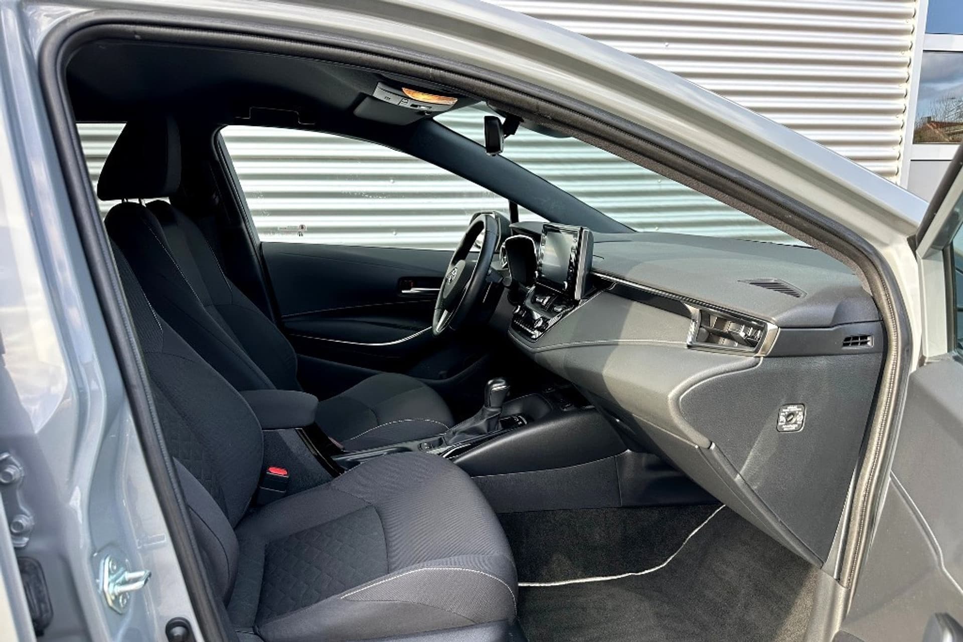 Toyota Corolla Touring Sports 2.0 Hybrid Team thumbnail 4