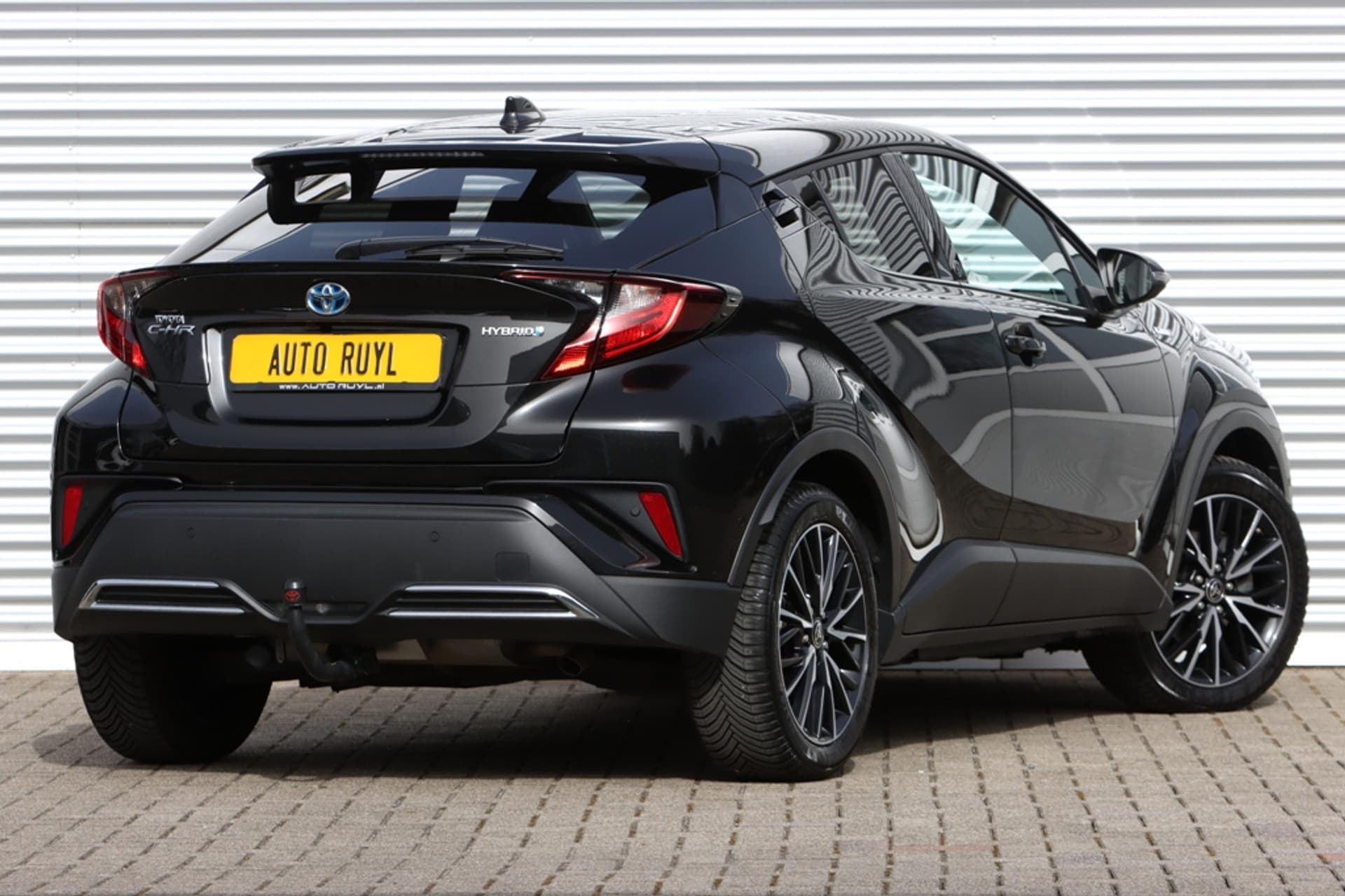 Toyota C-HR 2.0 Hybrid Dynamic Carplay thumbnail 2