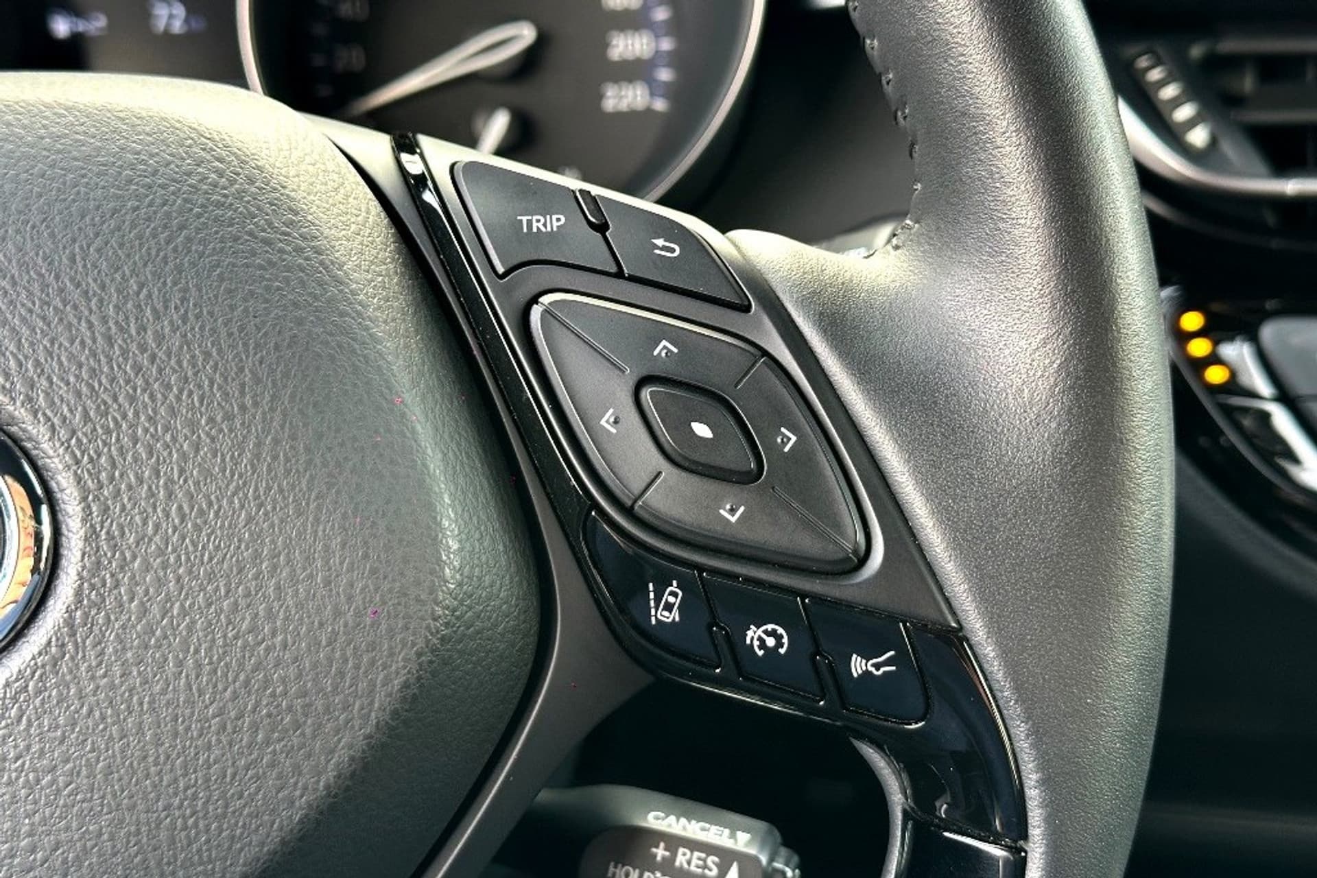 Toyota C-HR 2.0 Hybrid Dynamic Carplay thumbnail 19