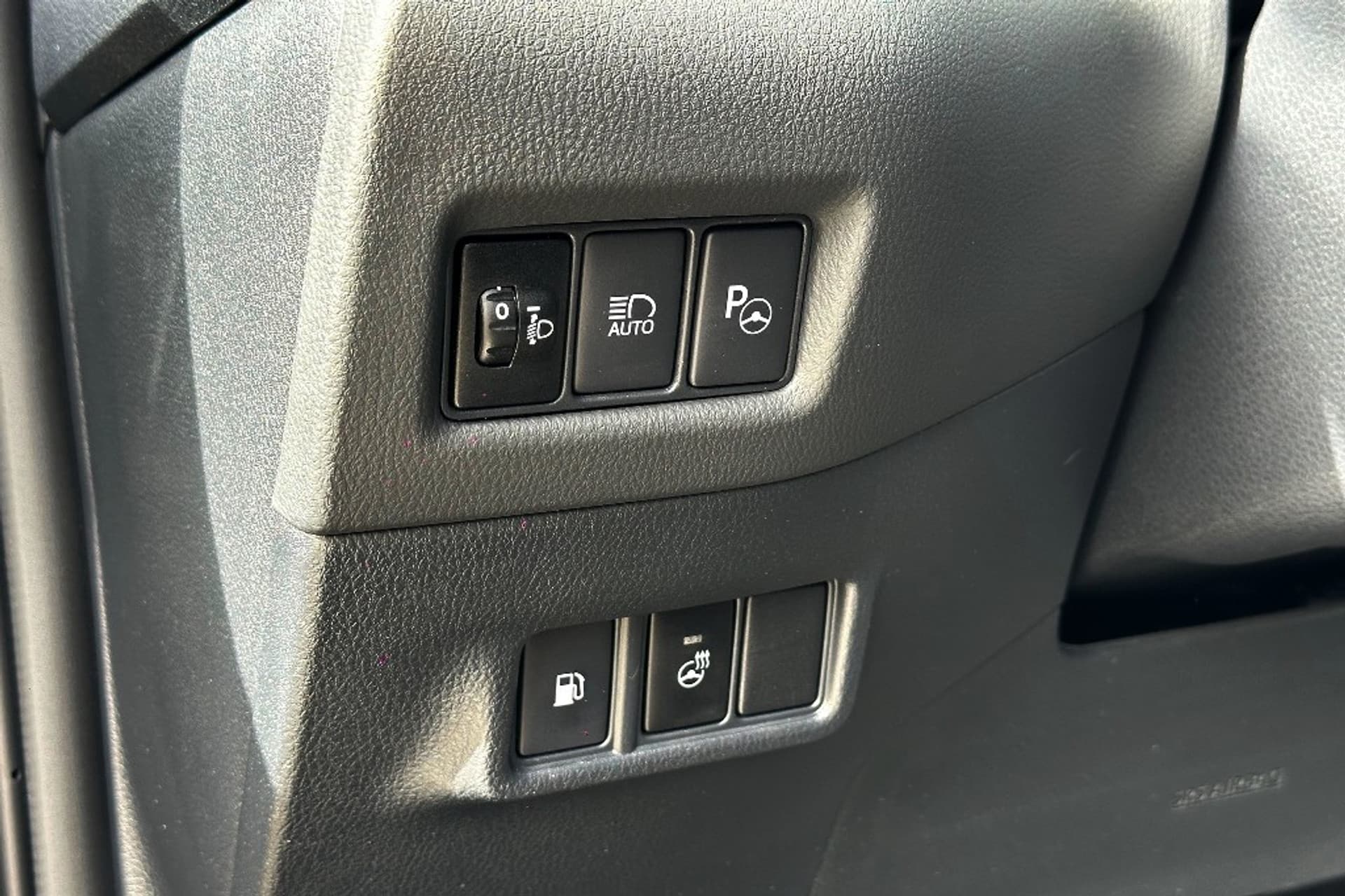 Toyota C-HR 2.0 Hybrid Dynamic Carplay thumbnail 24