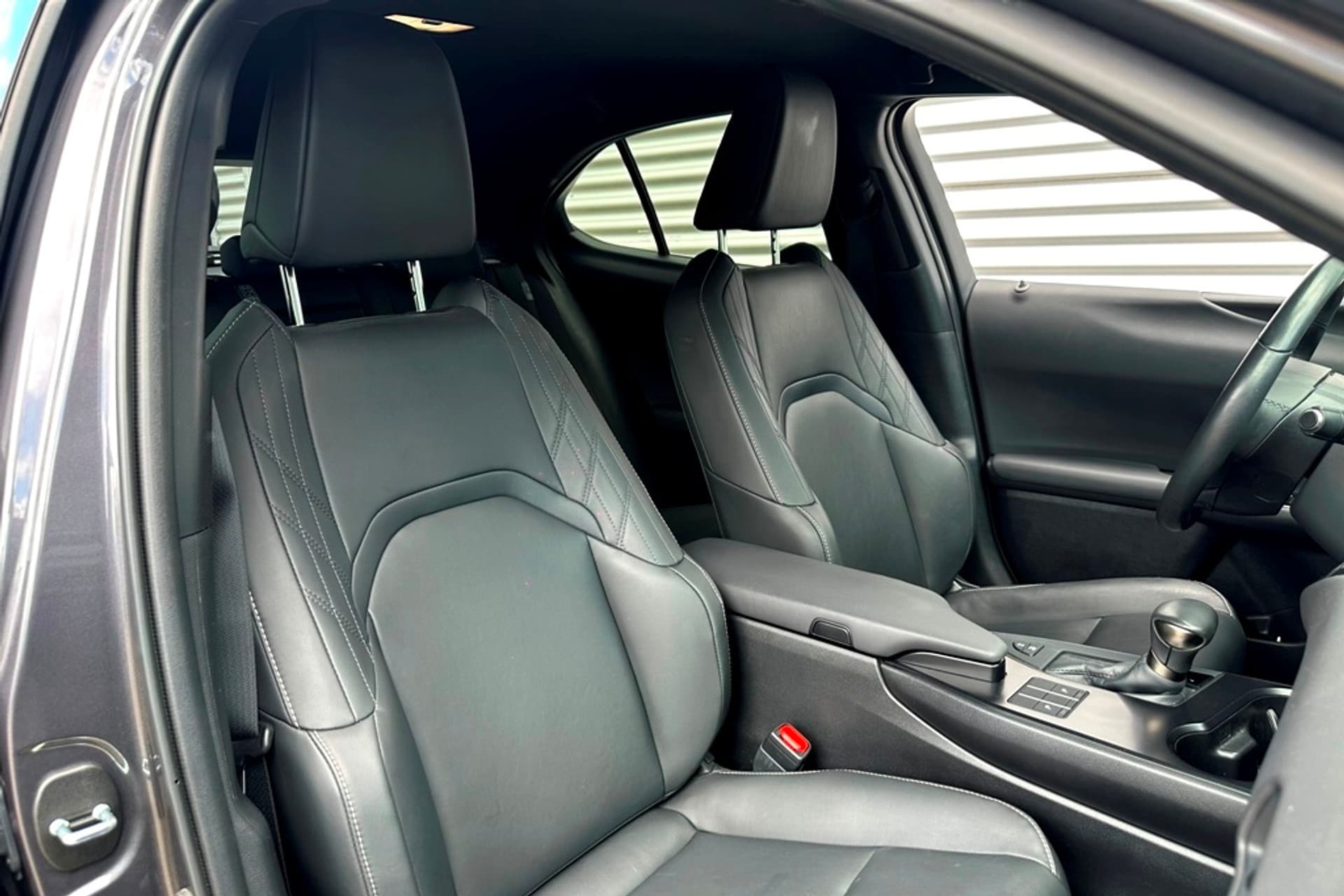 Lexus UX 250h F Sport Design Leer / Navi / Carplay thumbnail 11