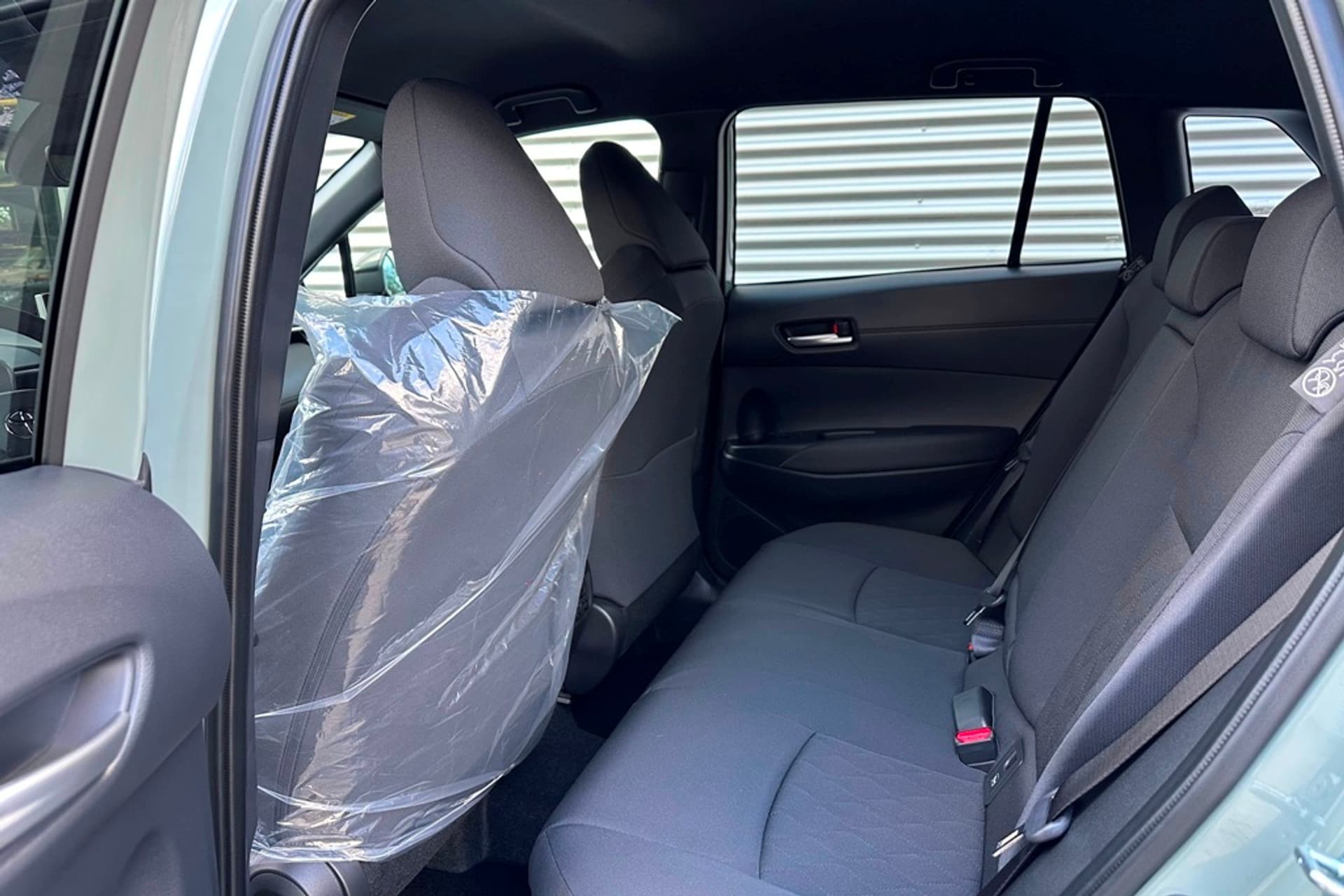 Toyota Corolla Cross Hybrid 140 Dynamic Splinternieuw thumbnail 18