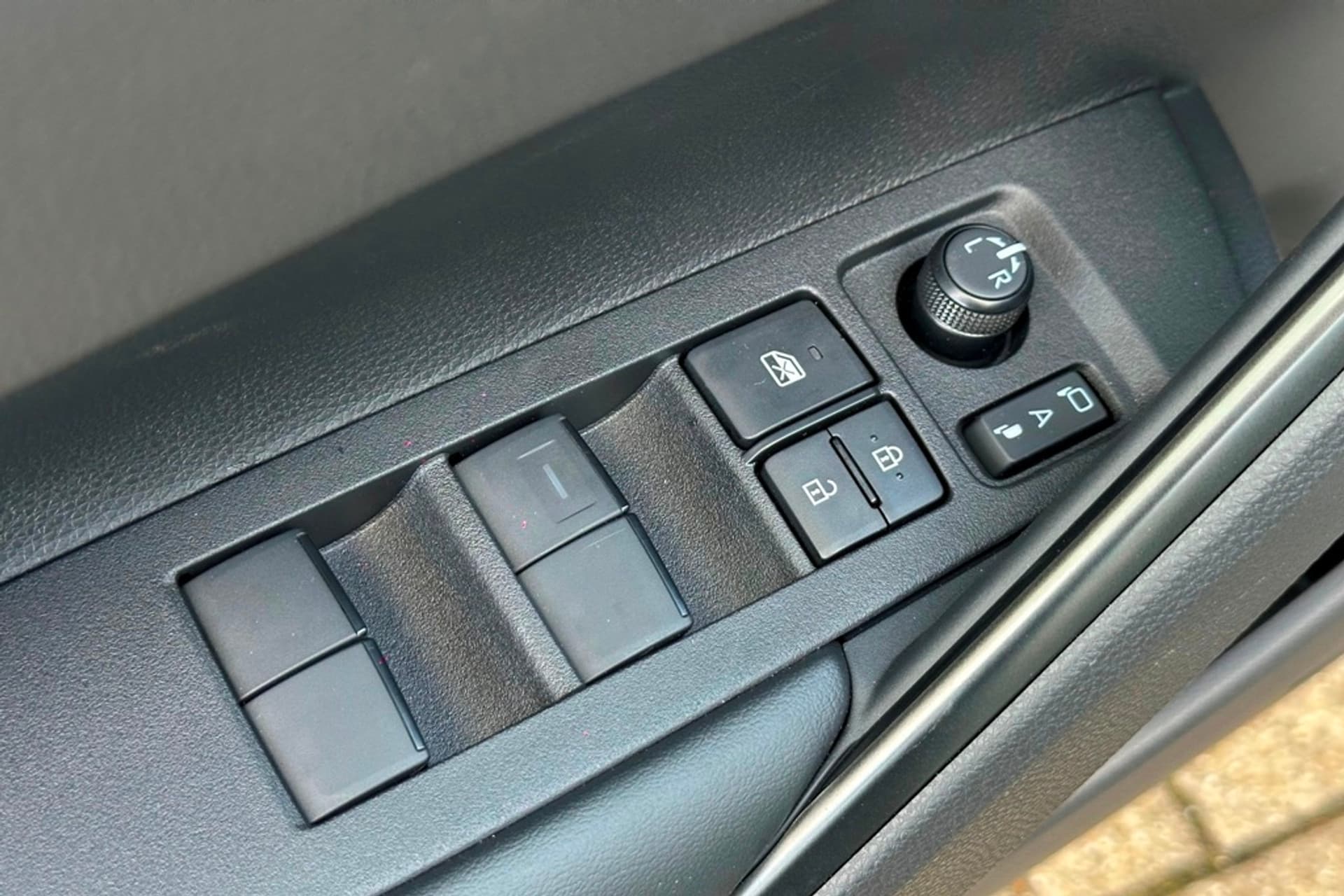 Toyota Corolla Cross Hybrid 140 Dynamic Splinternieuw thumbnail 29