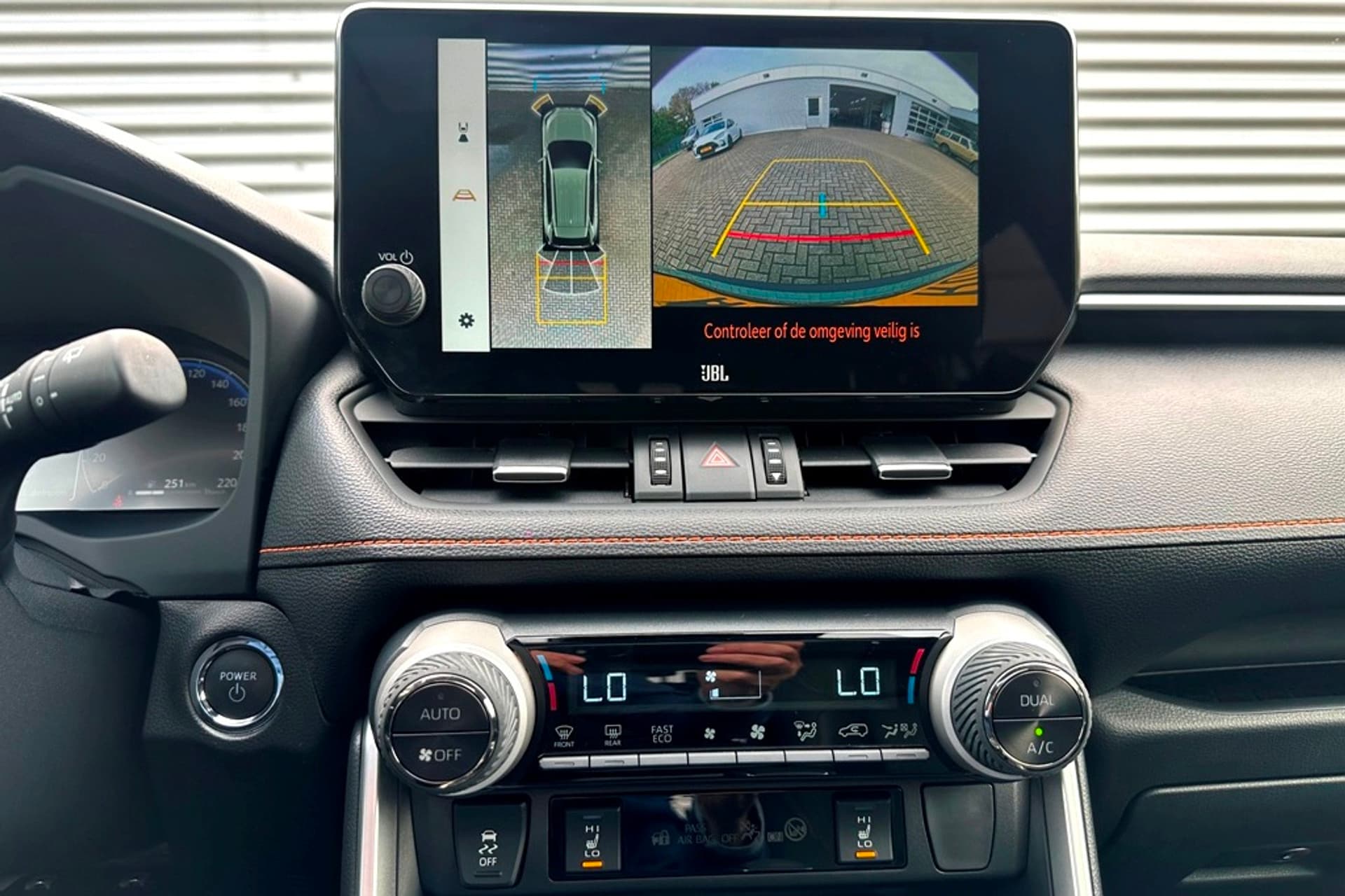 Toyota RAV4 2.5 Hybrid AWD Ulitmate Adventure Panoramad. thumbnail 22