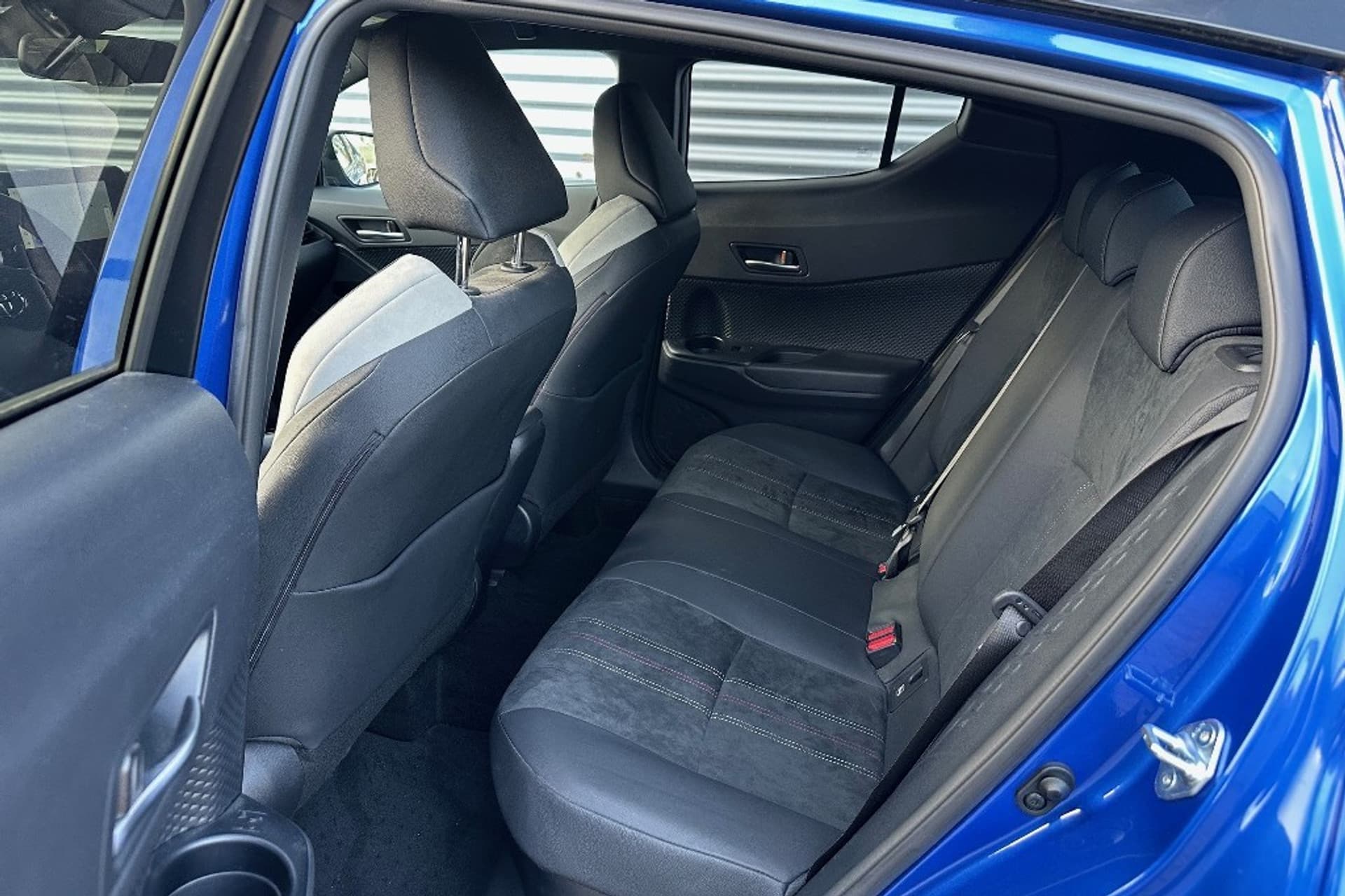 Toyota C-HR 2.0 Hybrid GR-Sport 13.451Km !! thumbnail 17